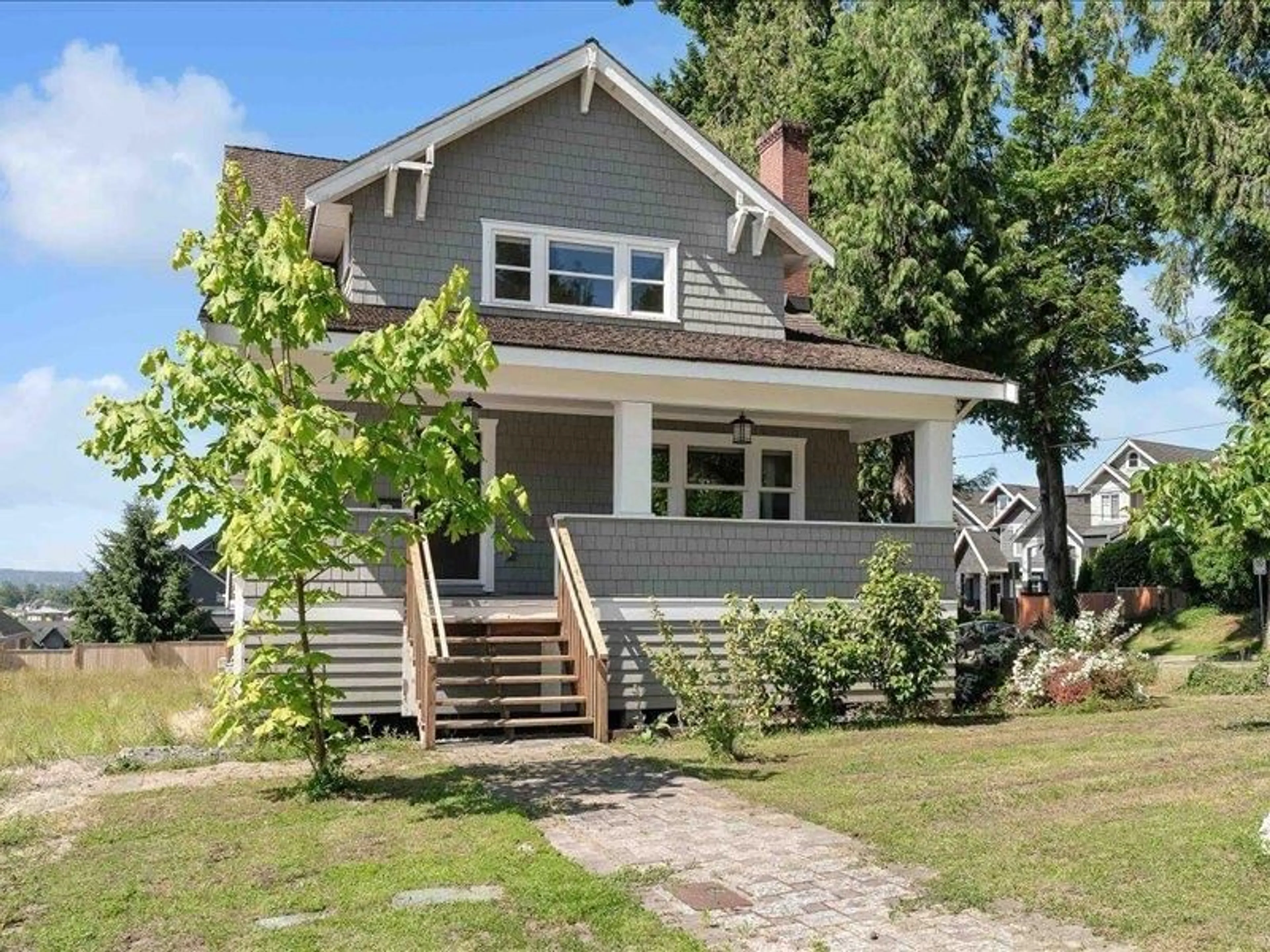 Home with vinyl exterior material, street for 16602 BELL ROAD, Surrey British Columbia V3S1H8