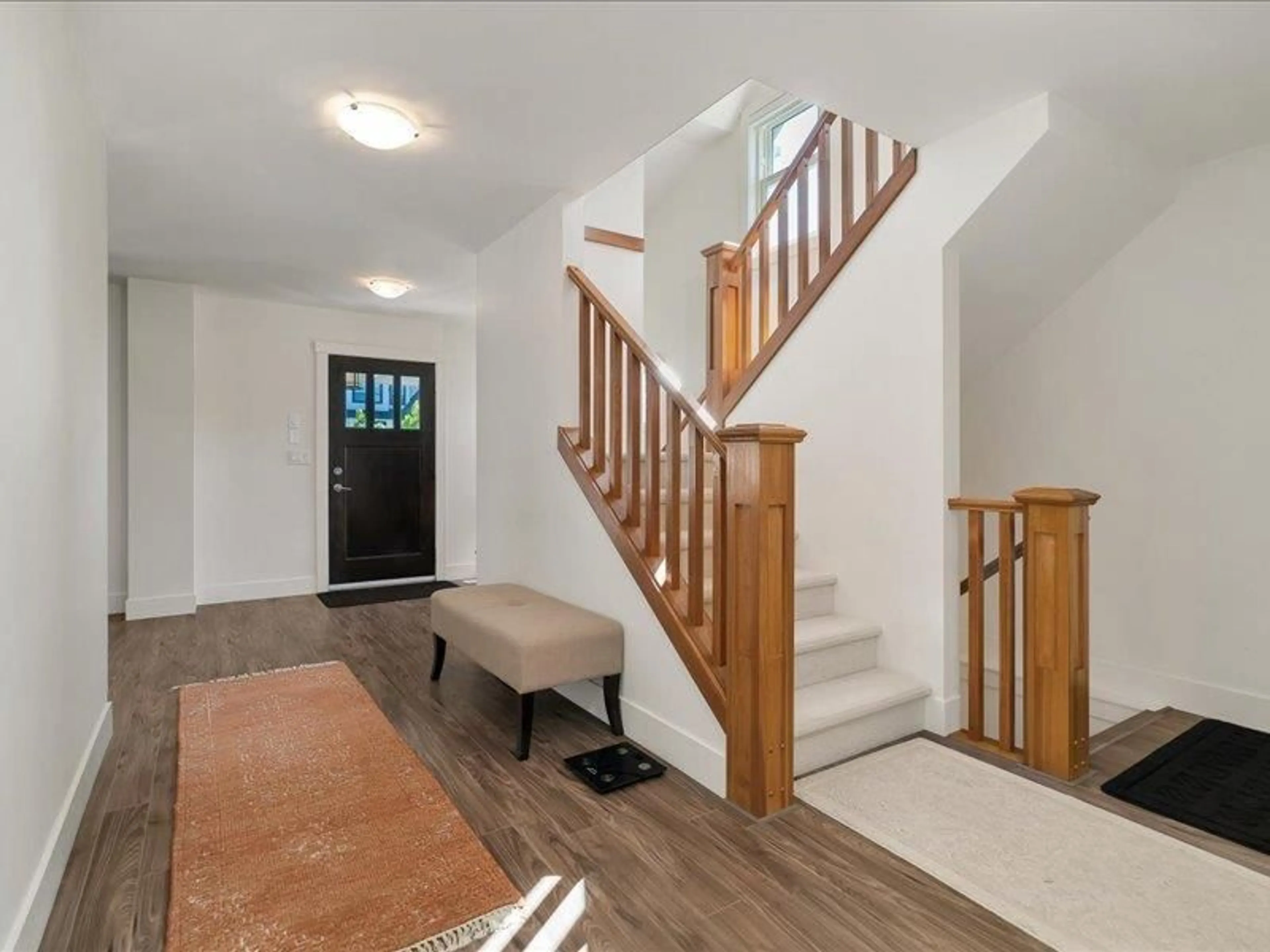 Indoor entryway for 16602 BELL ROAD, Surrey British Columbia V3S1H8