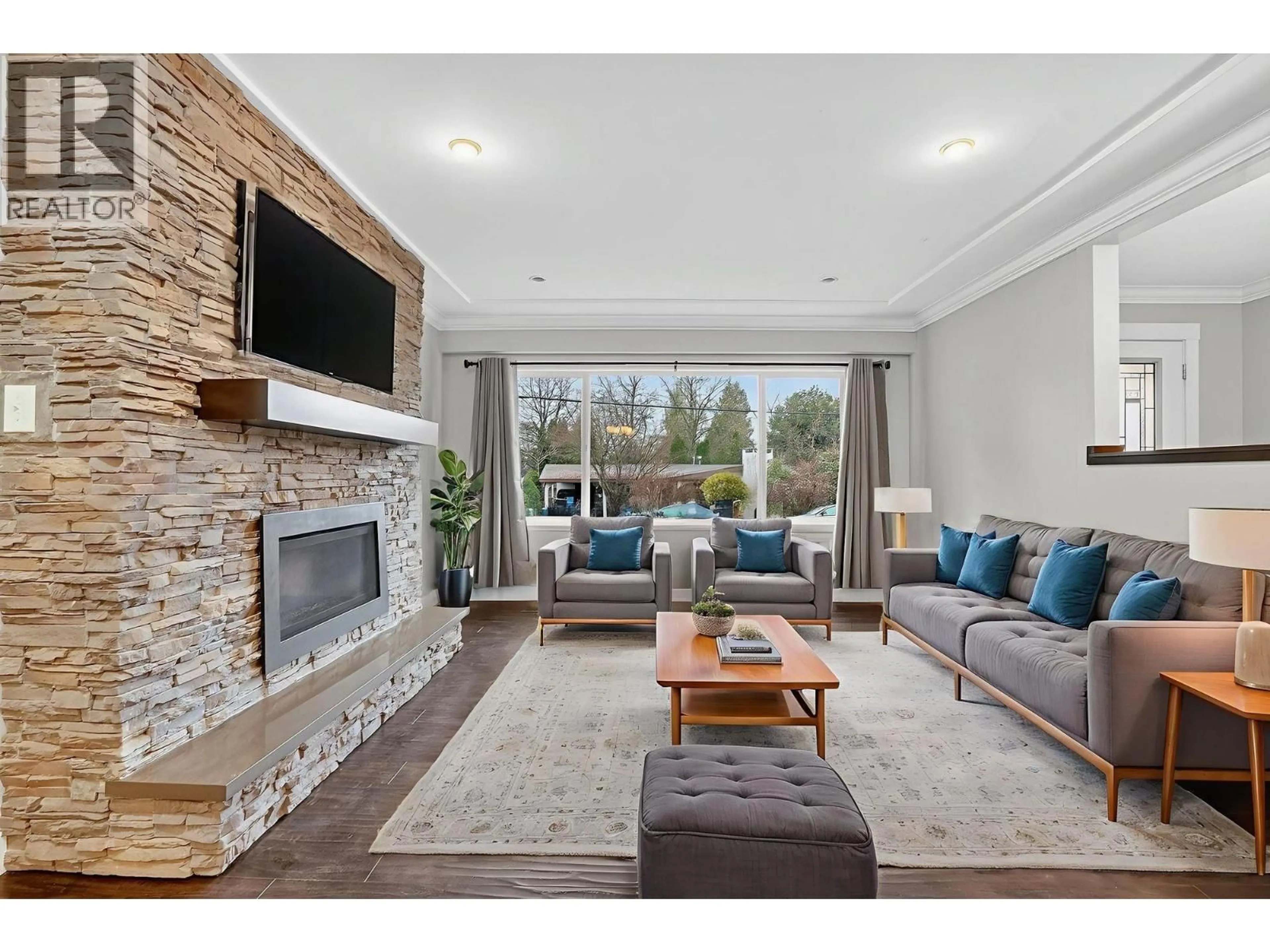 Living room with furniture, unknown for 12106 214 STREET, Maple Ridge British Columbia V2X5E1