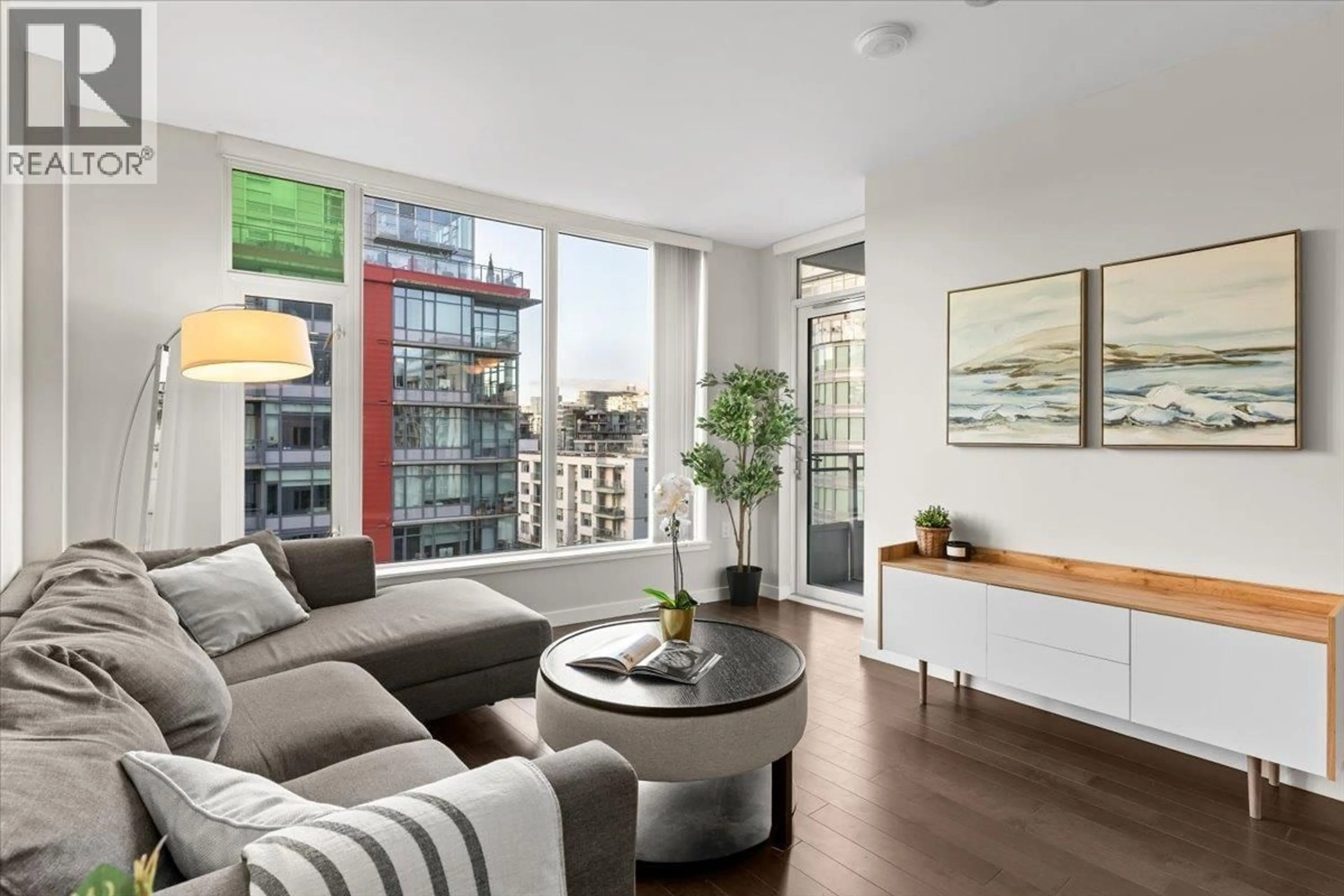 Living room with furniture, unknown for 805 - 1708 ONTARIO STREET, Vancouver British Columbia V5T0J7