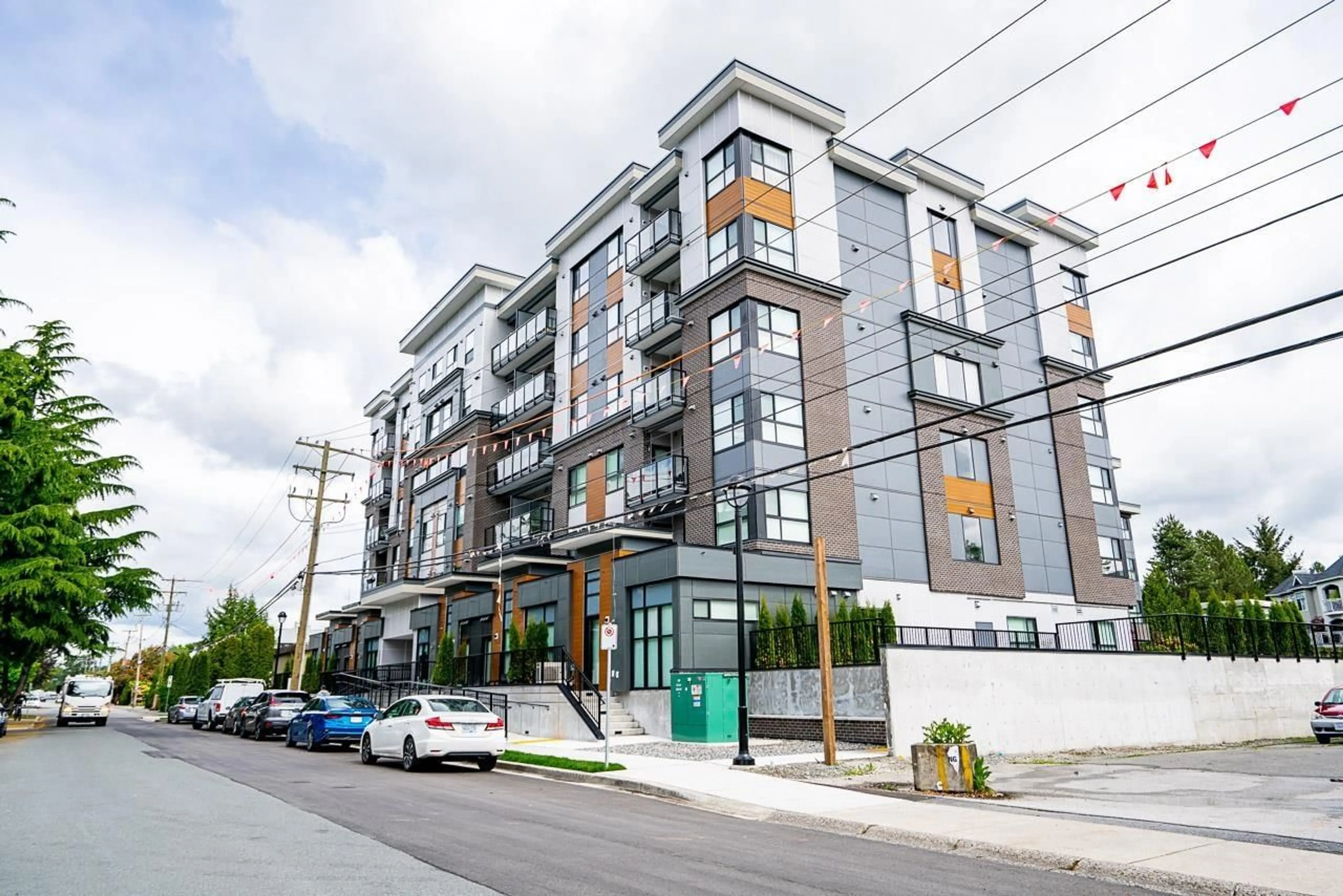 Patio, street for 211 - 20695 EASTLEIGH CRESCENT, Langley British Columbia V3A4C3