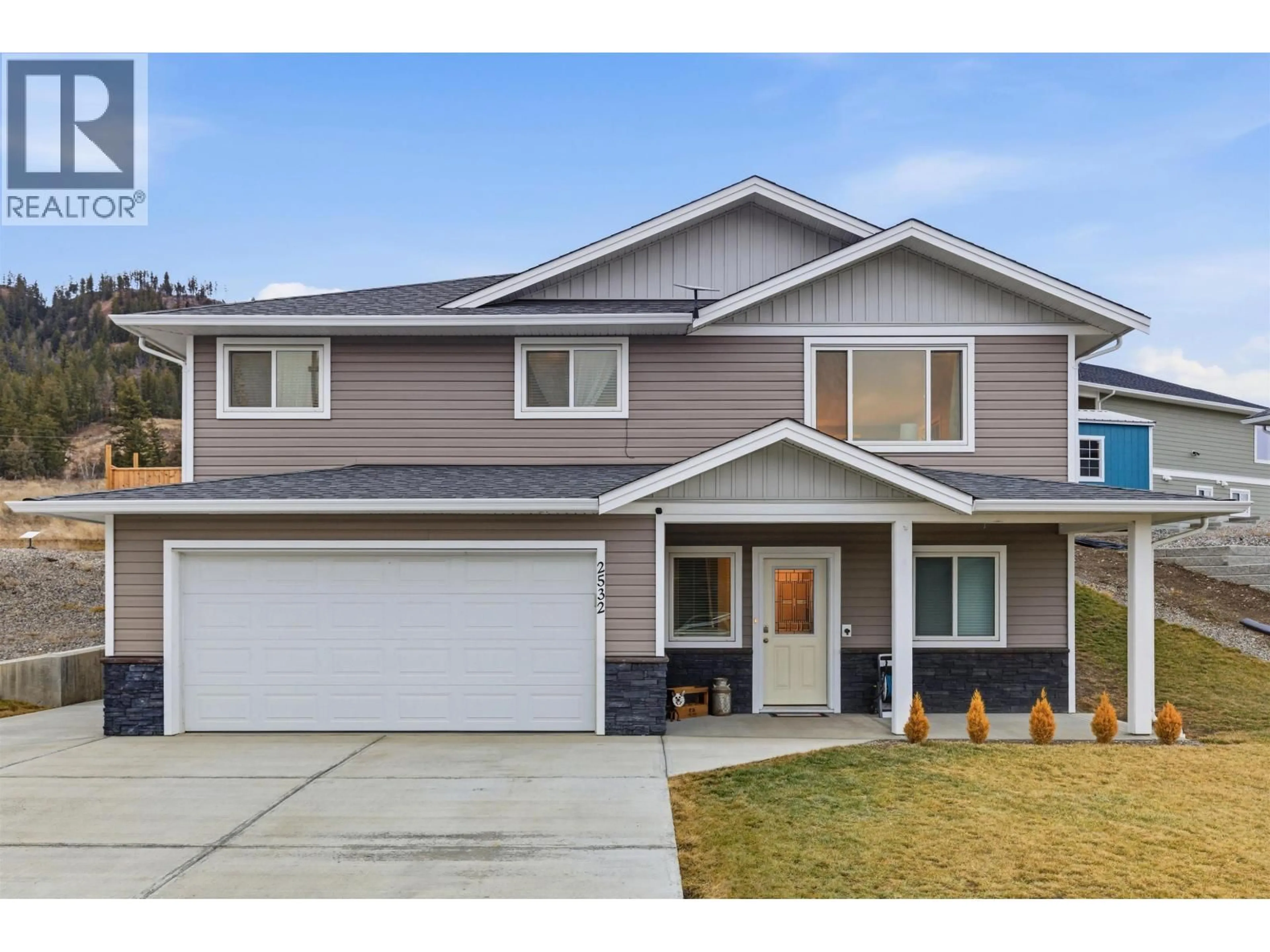 Home with vinyl exterior material, street for 2532 GOPHER DRIVE, Williams Lake British Columbia V2G5H3