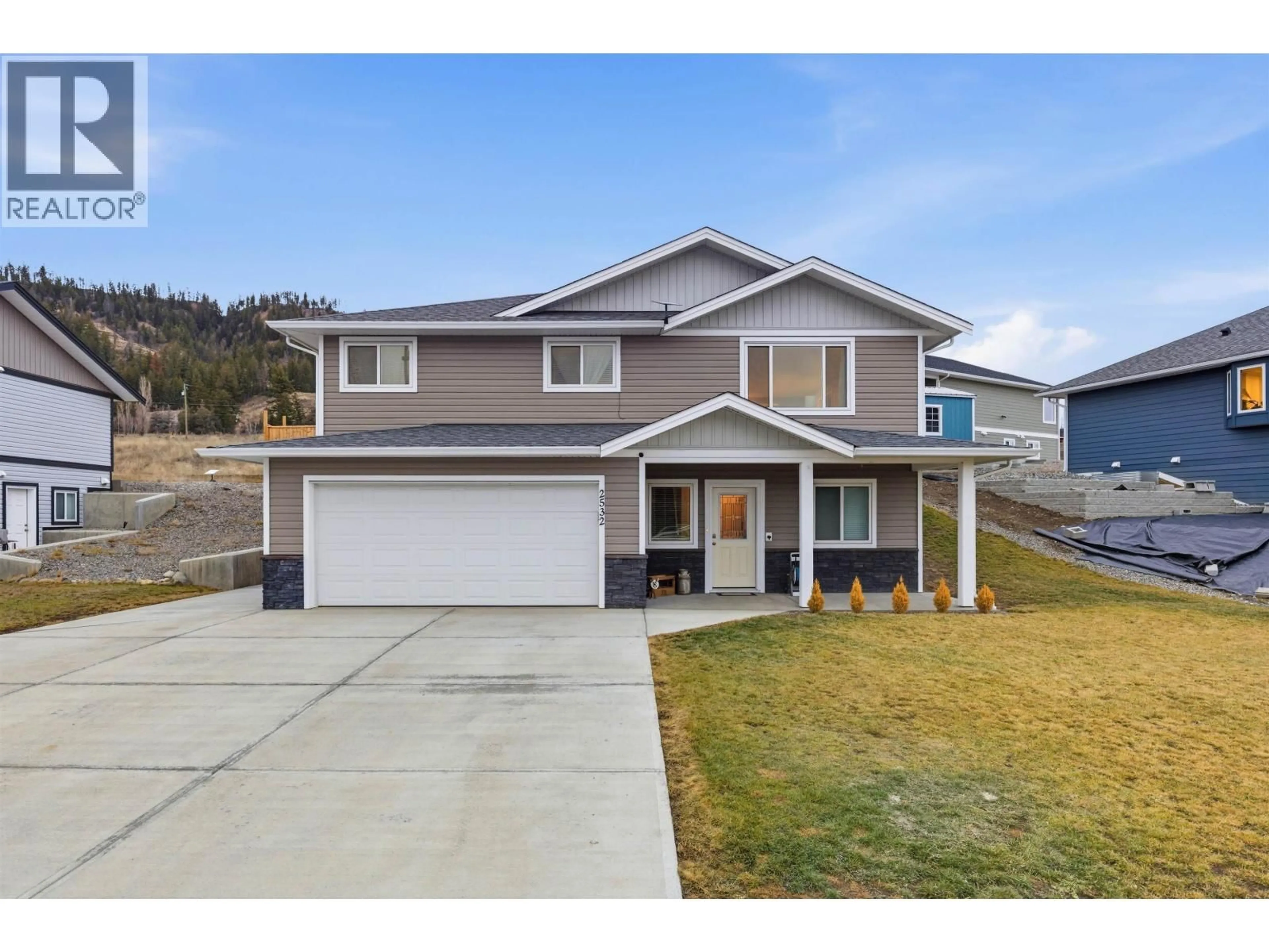 Home with vinyl exterior material, street for 2532 GOPHER DRIVE, Williams Lake British Columbia V2G5H3