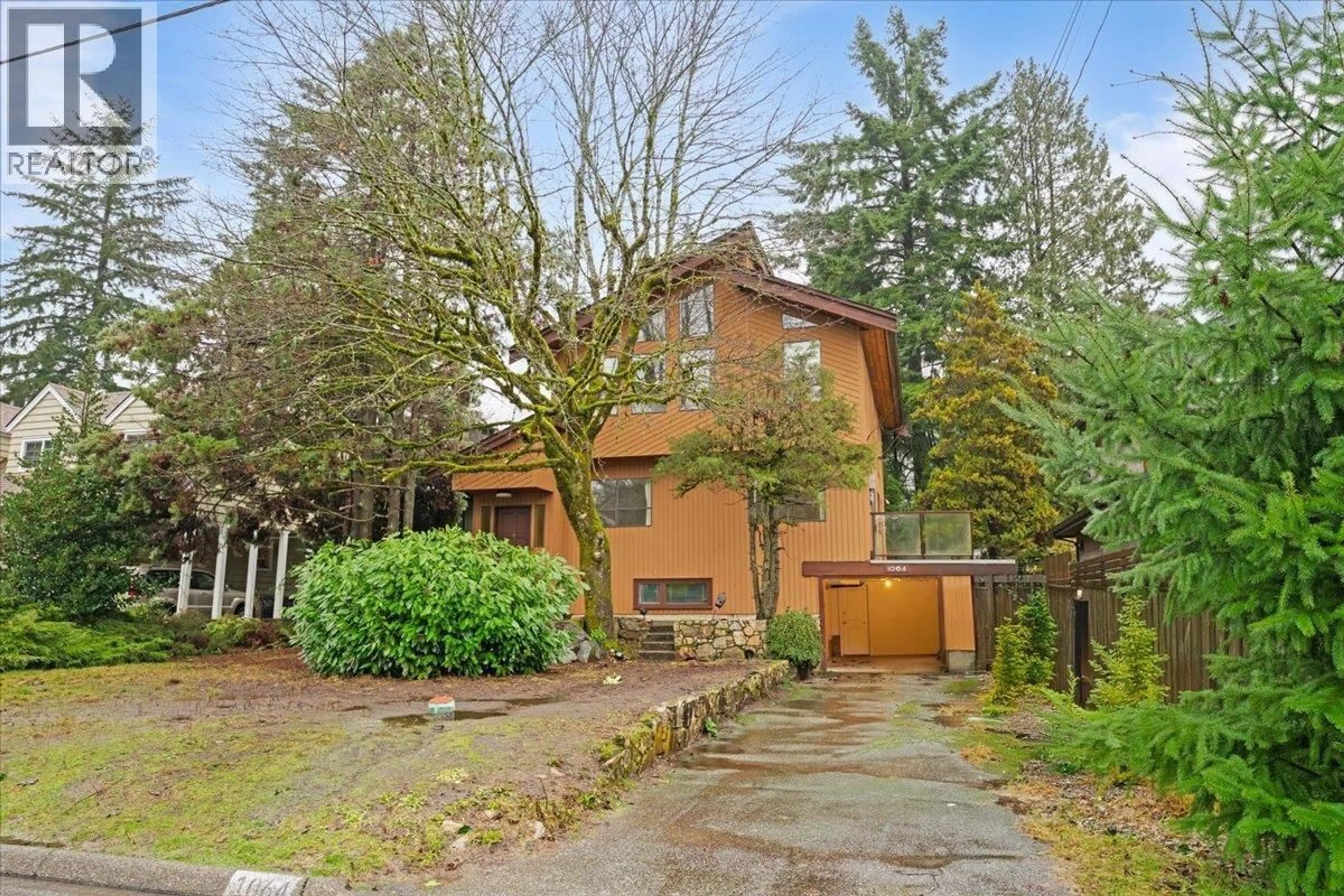 Unknown for 1064 RUTHINA AVENUE, North Vancouver British Columbia V7R2E6