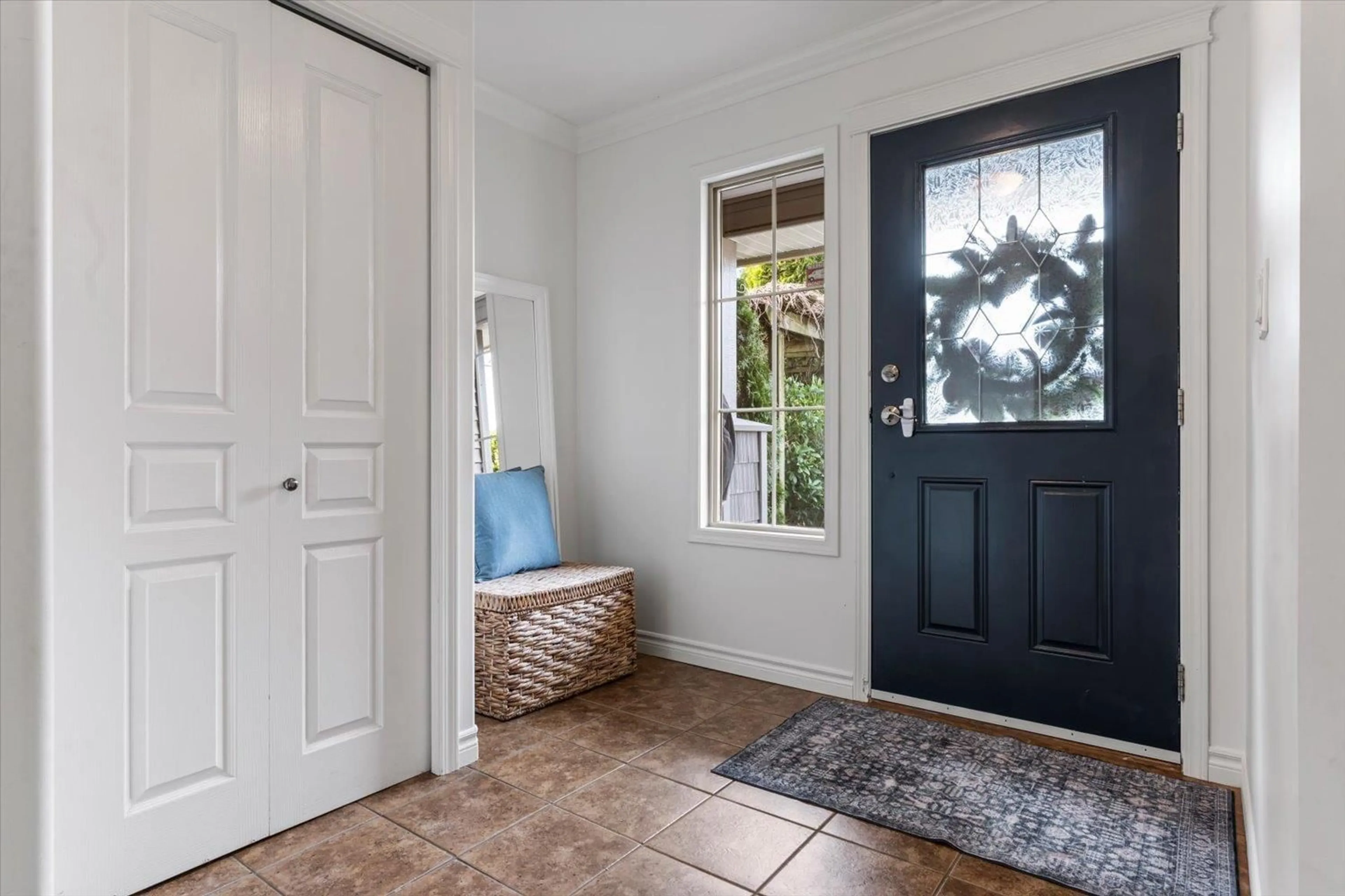 Indoor entryway for 50950 FORD CREEK PLACE, Chilliwack British Columbia V4Z1K5