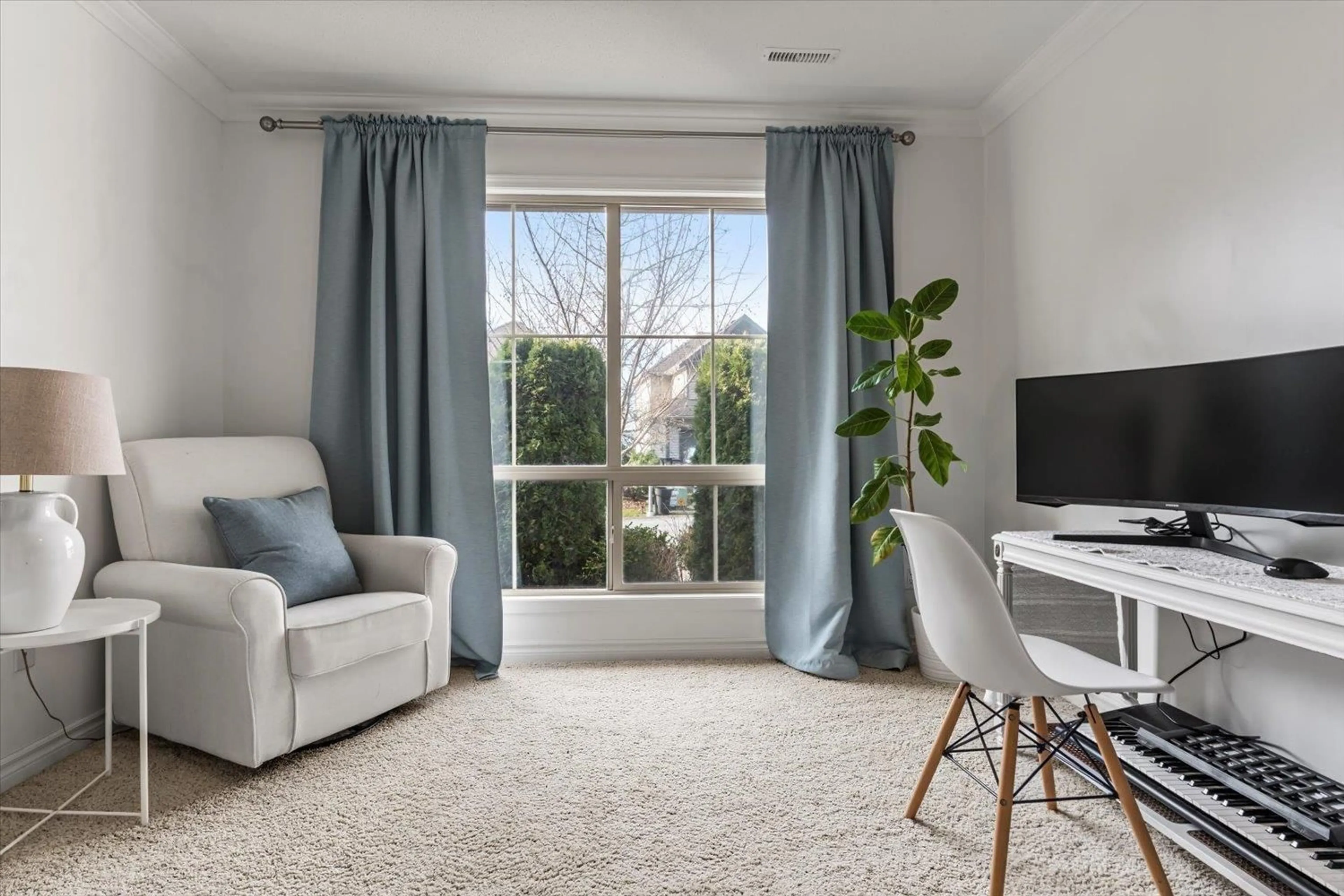 Living room with furniture, carpet floor for 50950 FORD CREEK PLACE, Chilliwack British Columbia V4Z1K5