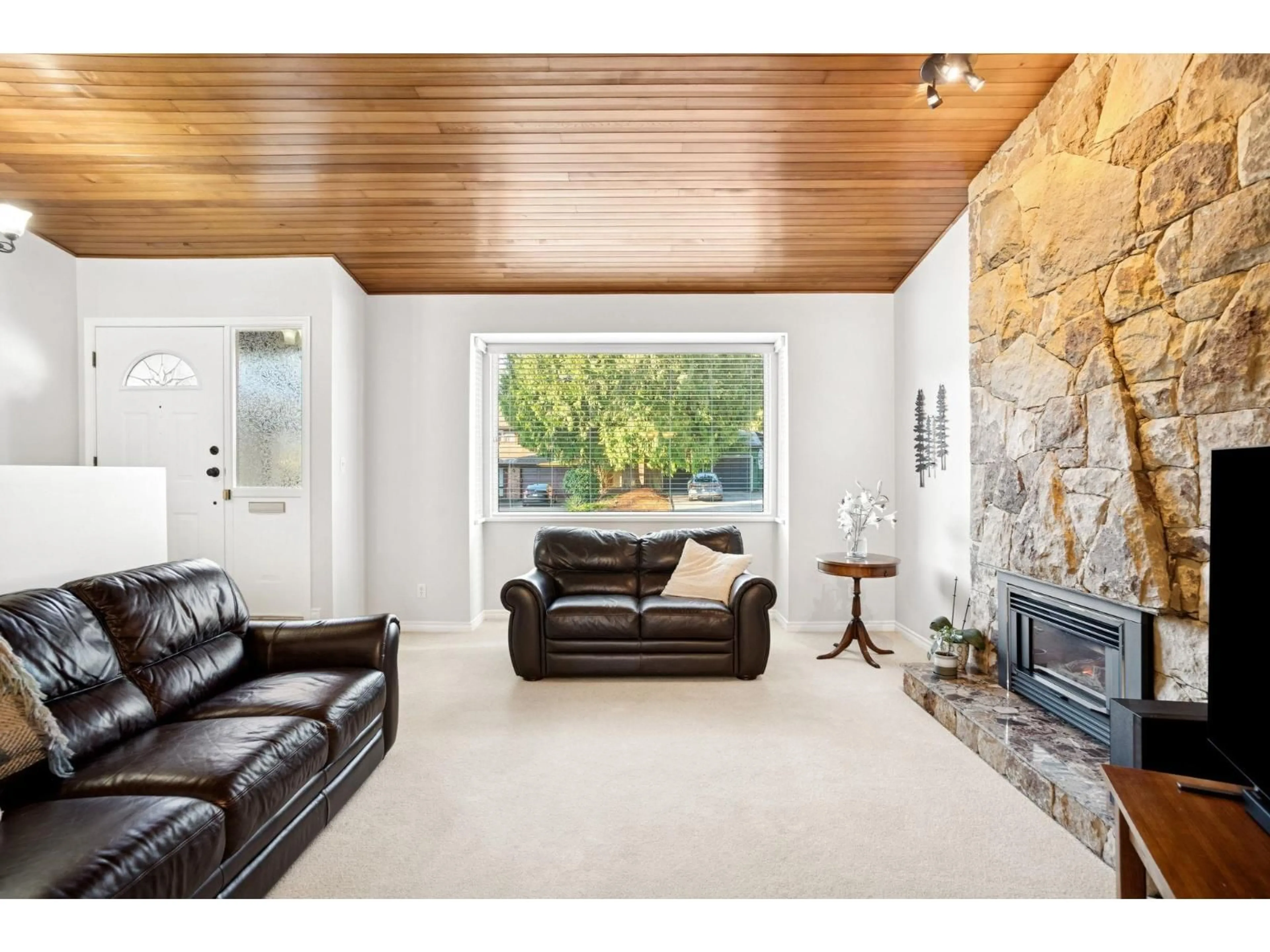 Living room with furniture, unknown for 6436 WADE ROAD, Delta British Columbia V4E3H9