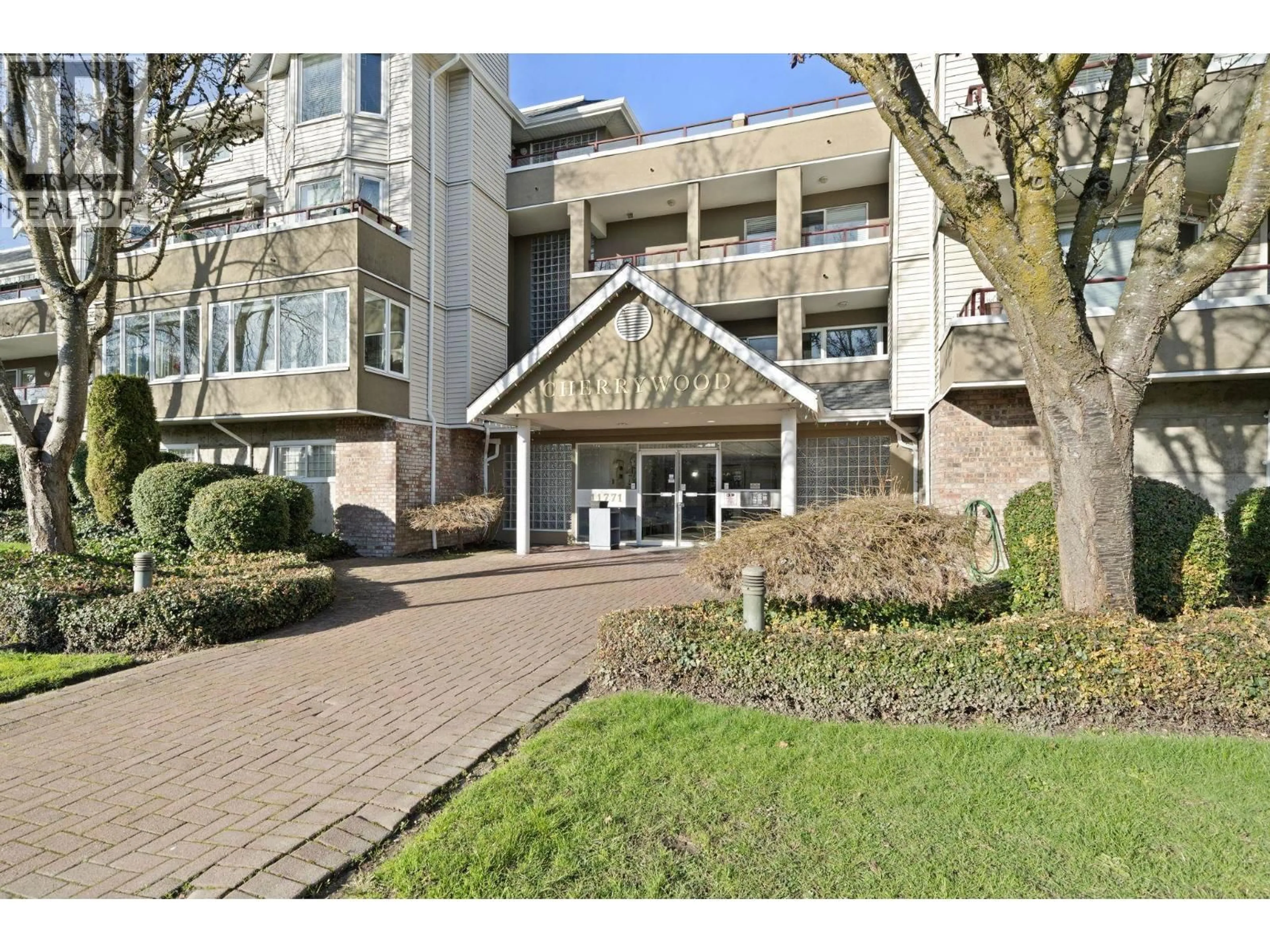 Indoor foyer for 201 - 11771 DANIELS ROAD, Richmond British Columbia V6X1M7