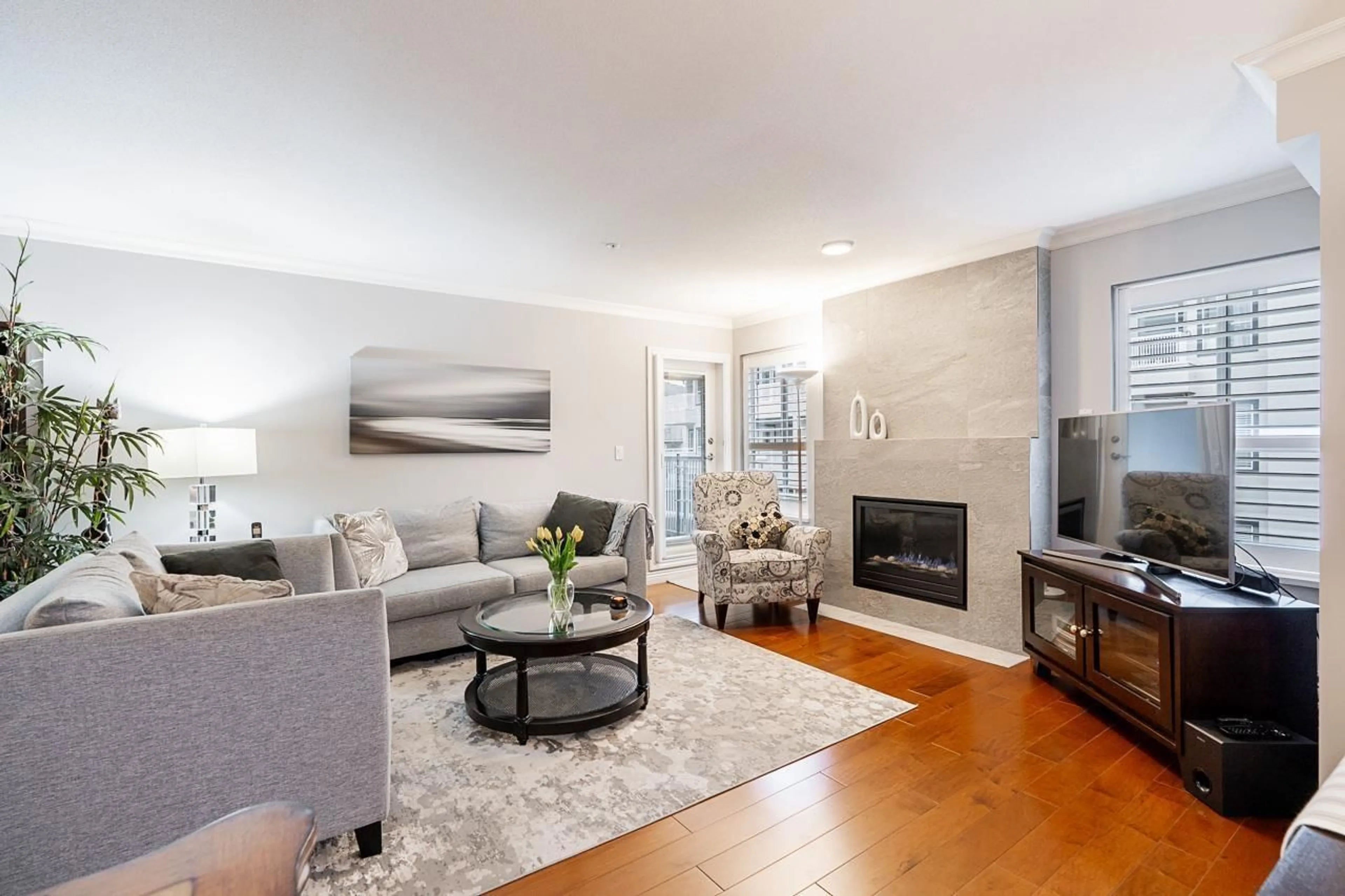 Living room with furniture, unknown for 209 - 15272 20 AVENUE, Surrey British Columbia V4A2A3