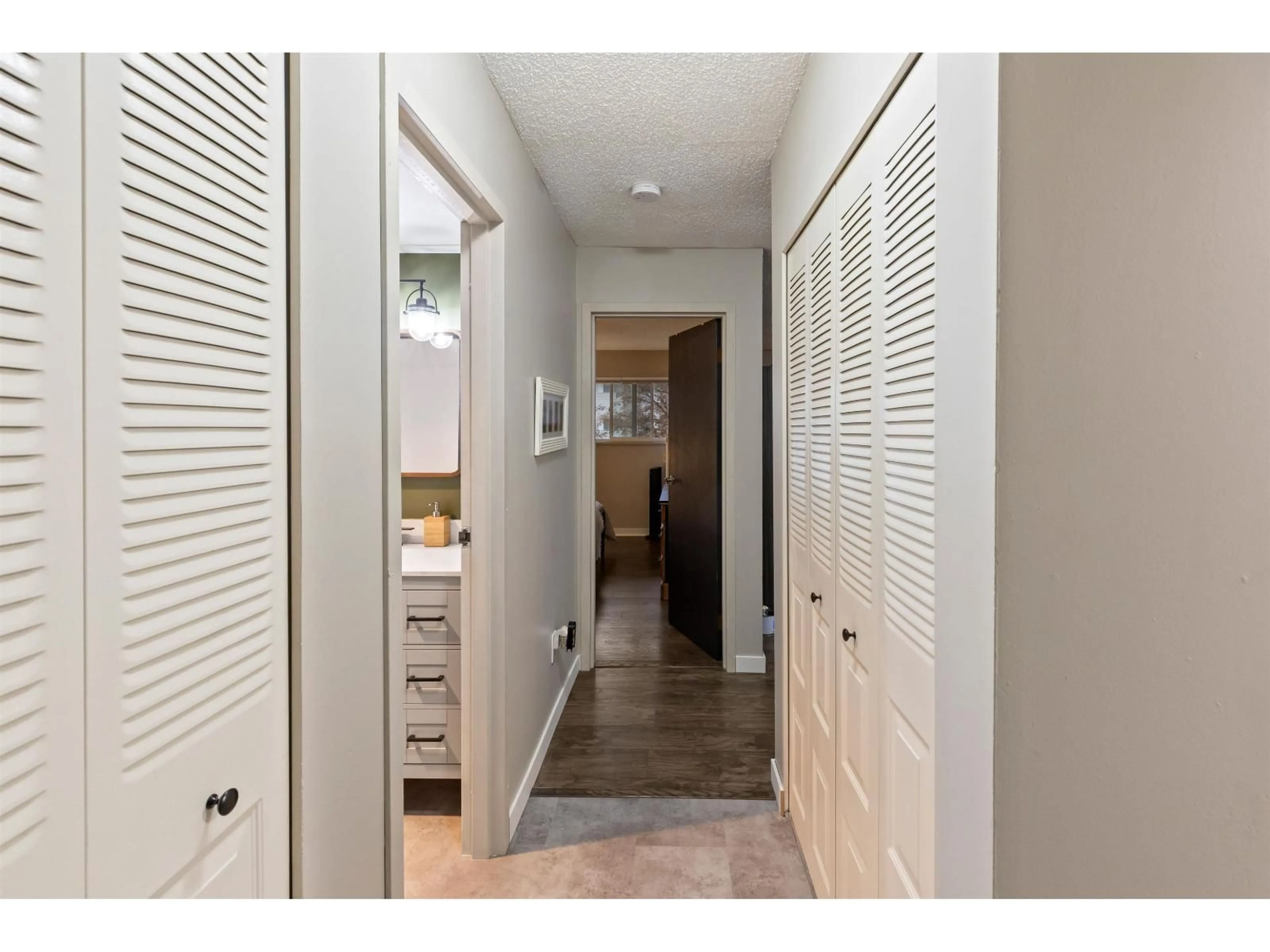 Indoor entryway for 217 - 33400 BOURQUIN PLACE, Abbotsford British Columbia V2S5G3