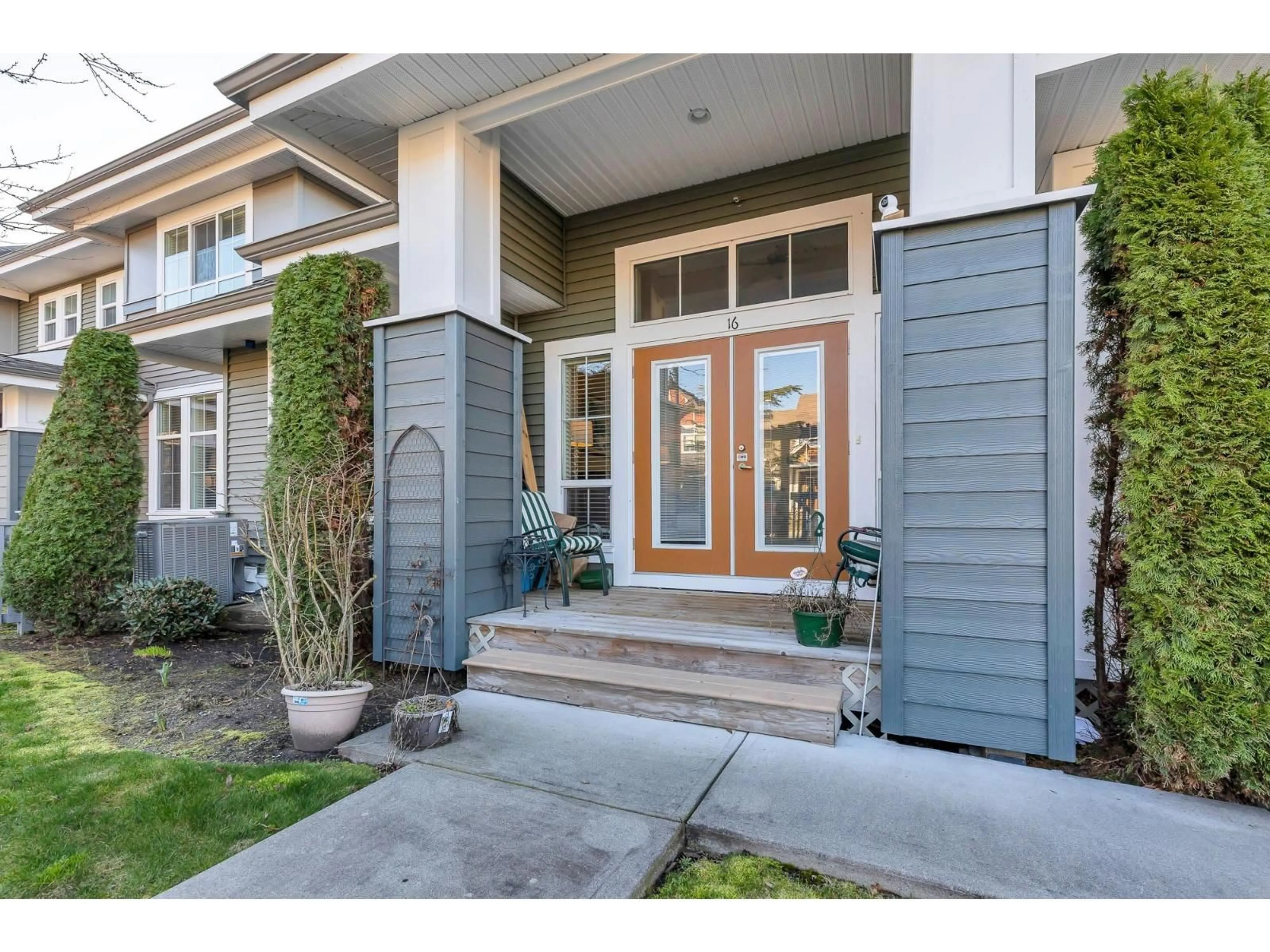 Indoor entryway for 16 - 5469 CHINOOK STREET, Chilliwack British Columbia V2R0T5