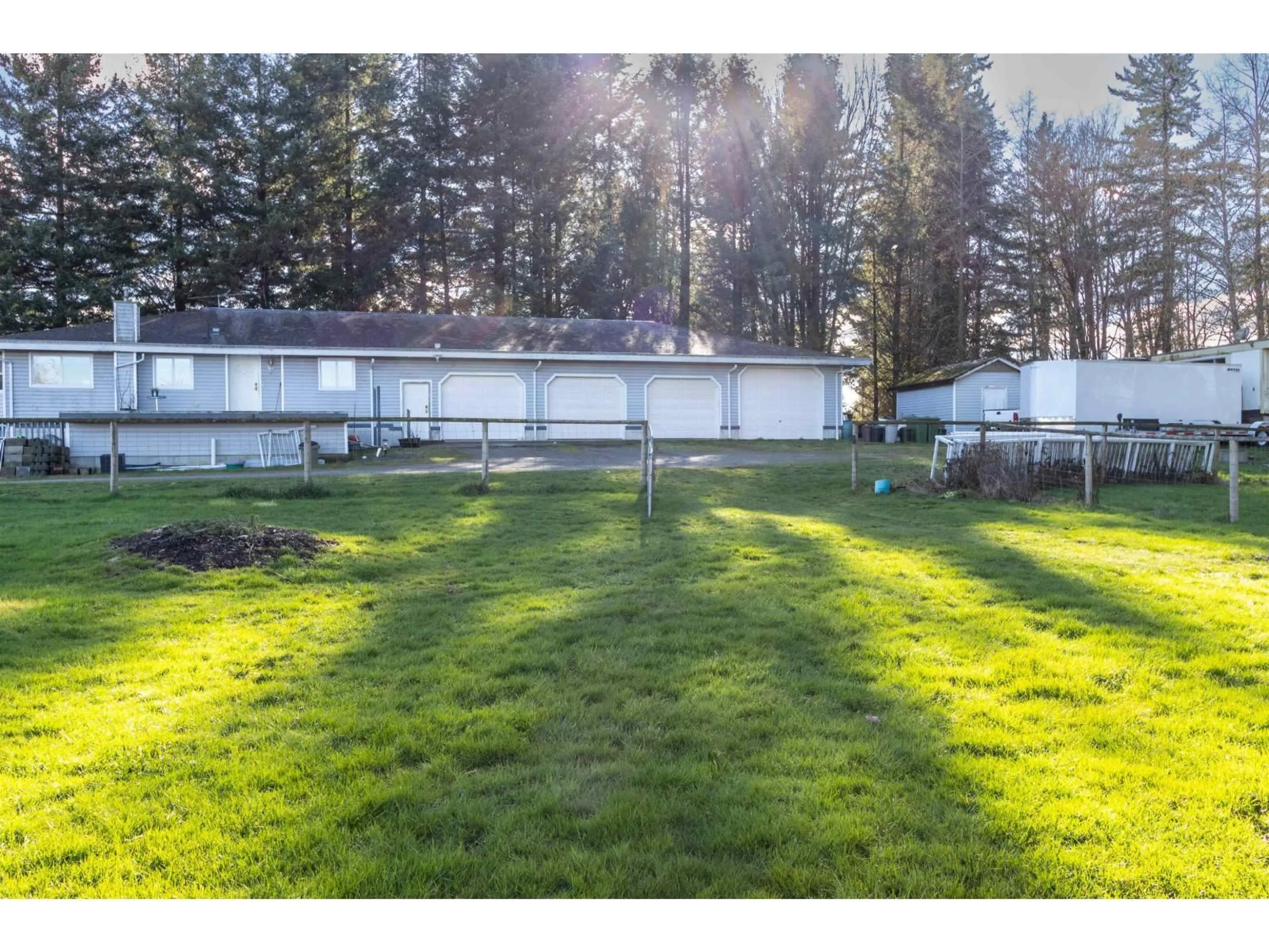 A pic from outside/outdoor area/front of a property/back of a property/a pic from drone, unknown for 1405 227 STREET, Langley British Columbia V2Z1K6