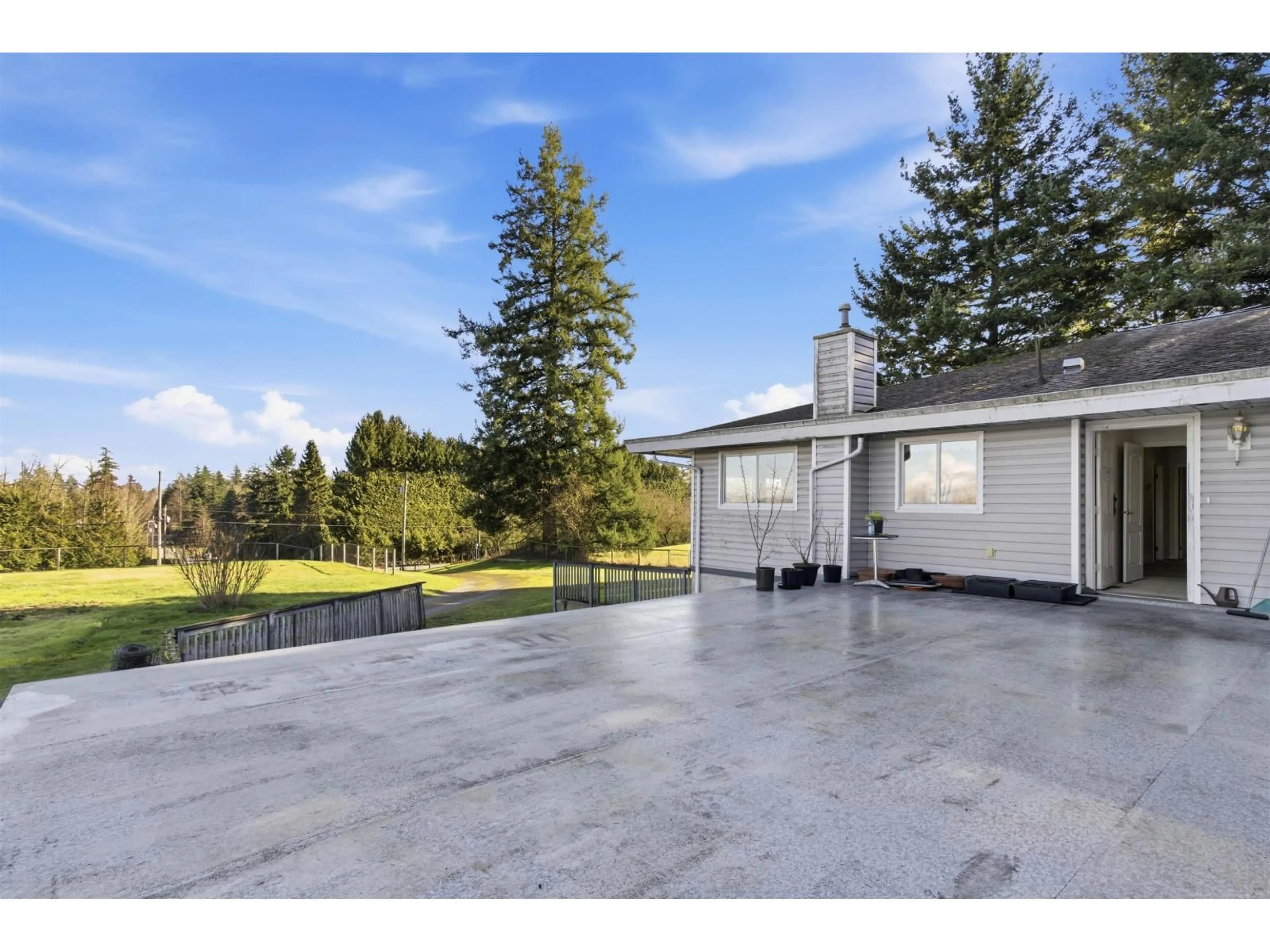 A pic from outside/outdoor area/front of a property/back of a property/a pic from drone, unknown for 1405 227 STREET, Langley British Columbia V2Z1K6