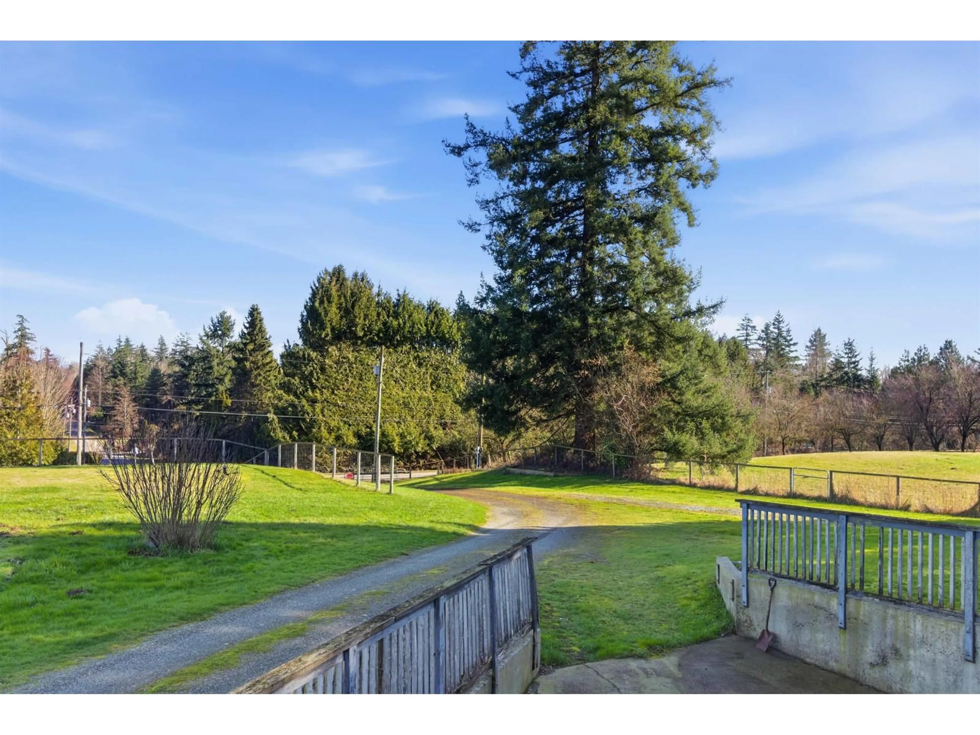 Patio, unknown for 1405 227 STREET, Langley British Columbia V2Z1K6