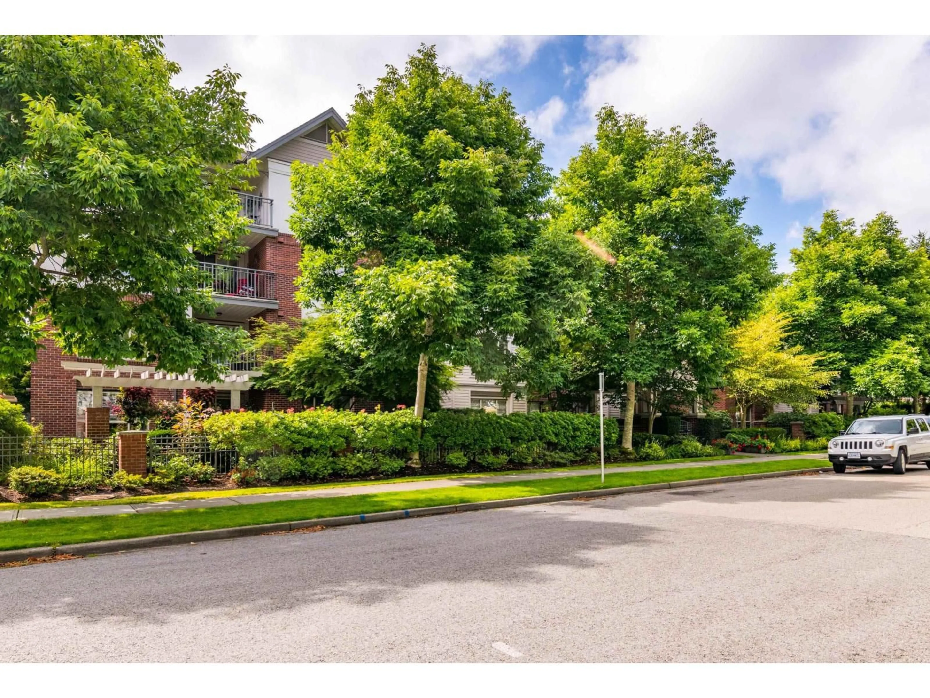 Patio, street for 101 - 15188 22 AVENUE, Surrey British Columbia V4A9T4