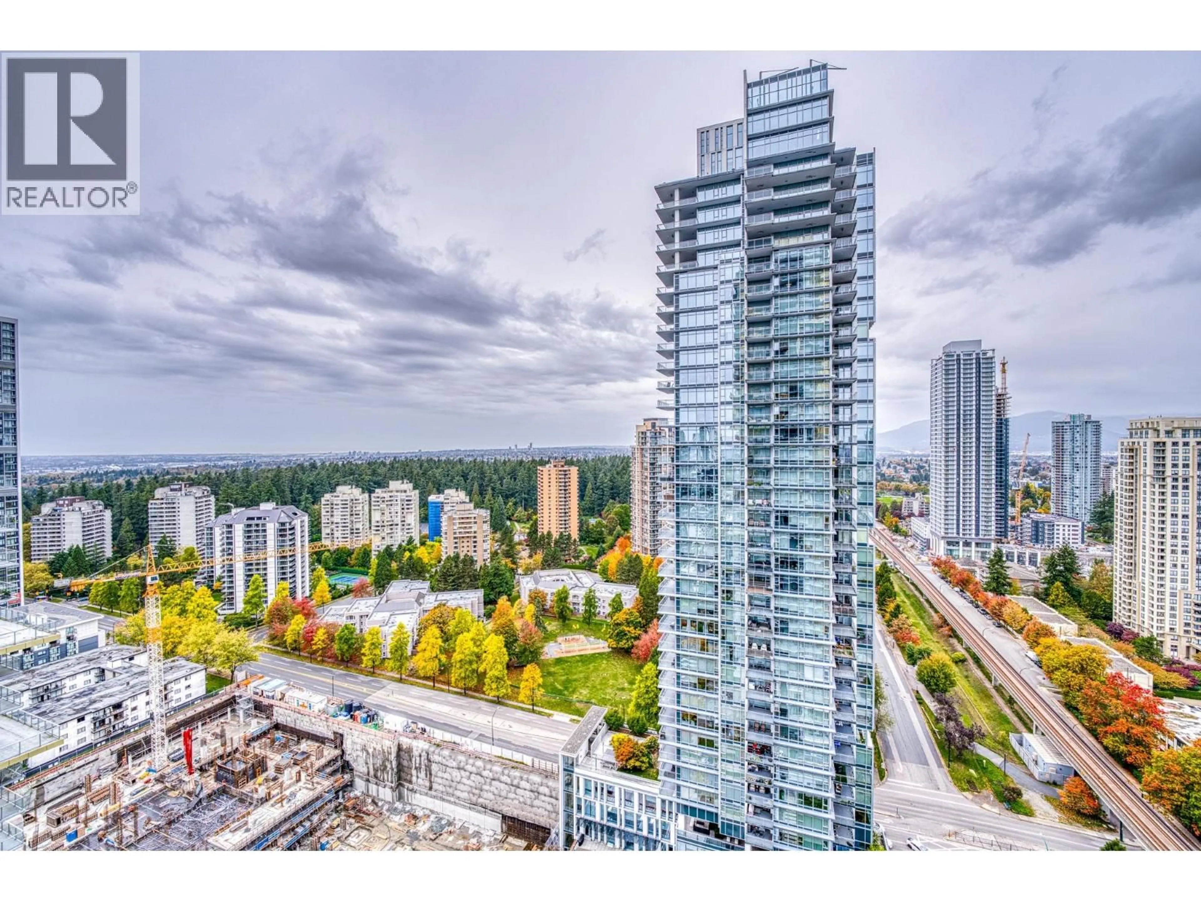 A pic from outside/outdoor area/front of a property/back of a property/a pic from drone, city buildings view from balcony for 2407 - 6383 MCKAY AVENUE, Burnaby British Columbia V5H0H8