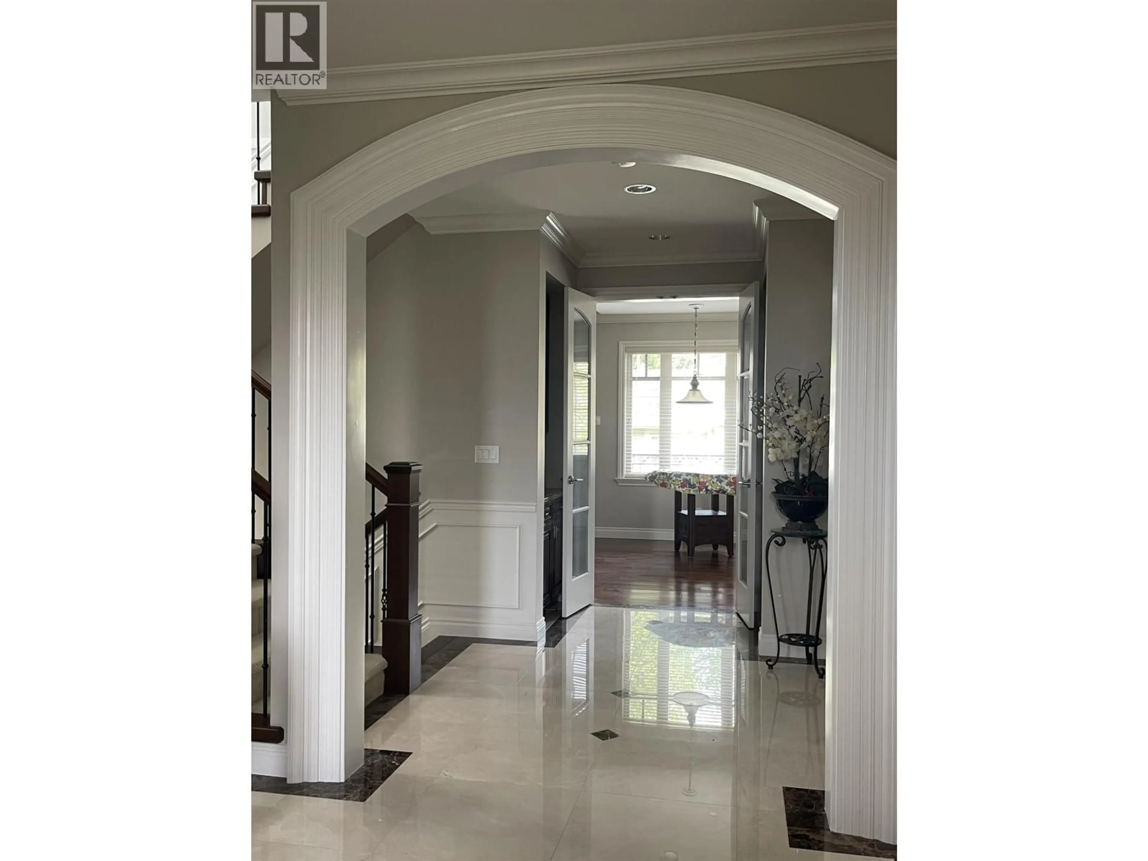 Indoor foyer for 3125 38TH AVENUE, Vancouver British Columbia V6N2X4