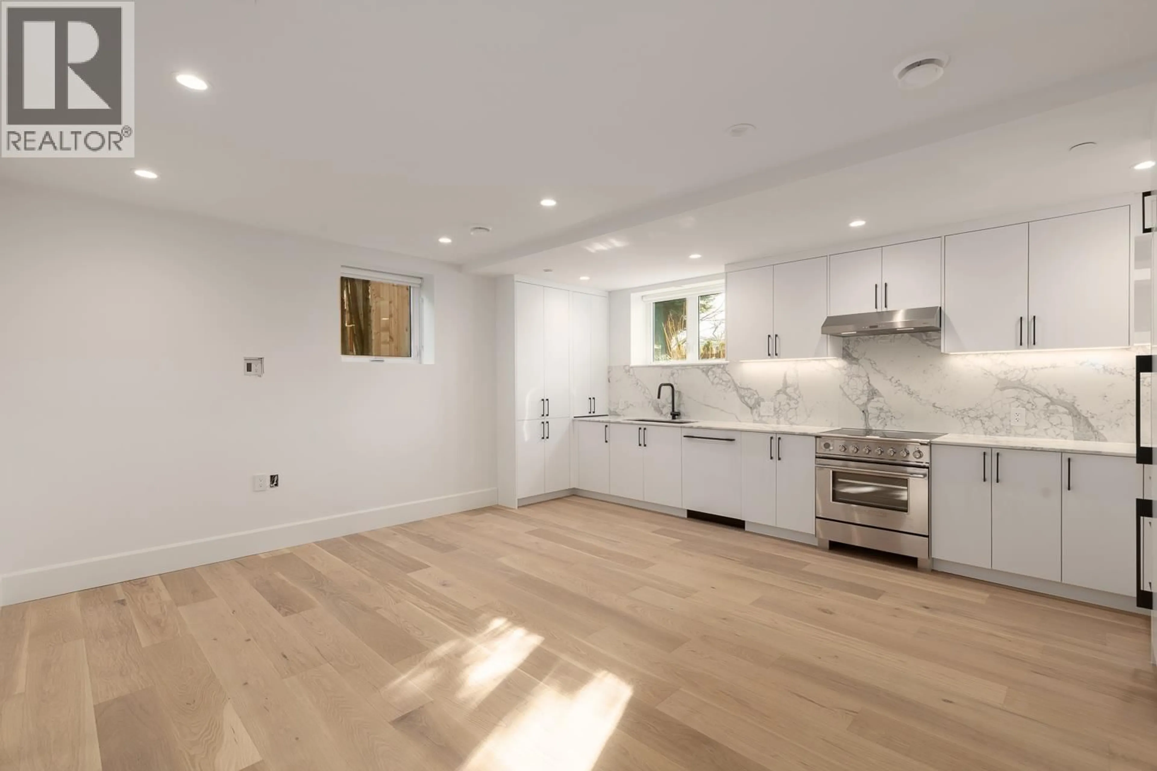 Open concept kitchen, unknown for 853 19TH AVENUE, Vancouver British Columbia V5V1K6