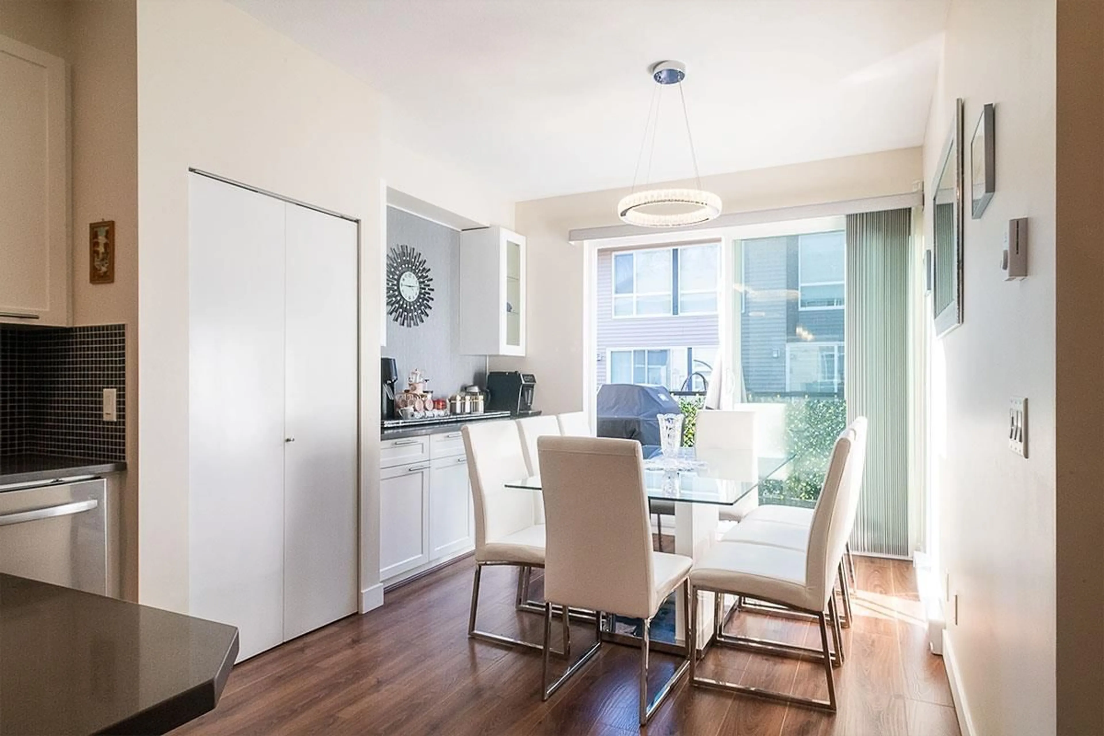 Dining room, wood/laminate floor for 140 - 2228 162 STREET, Surrey British Columbia V3Z6P4