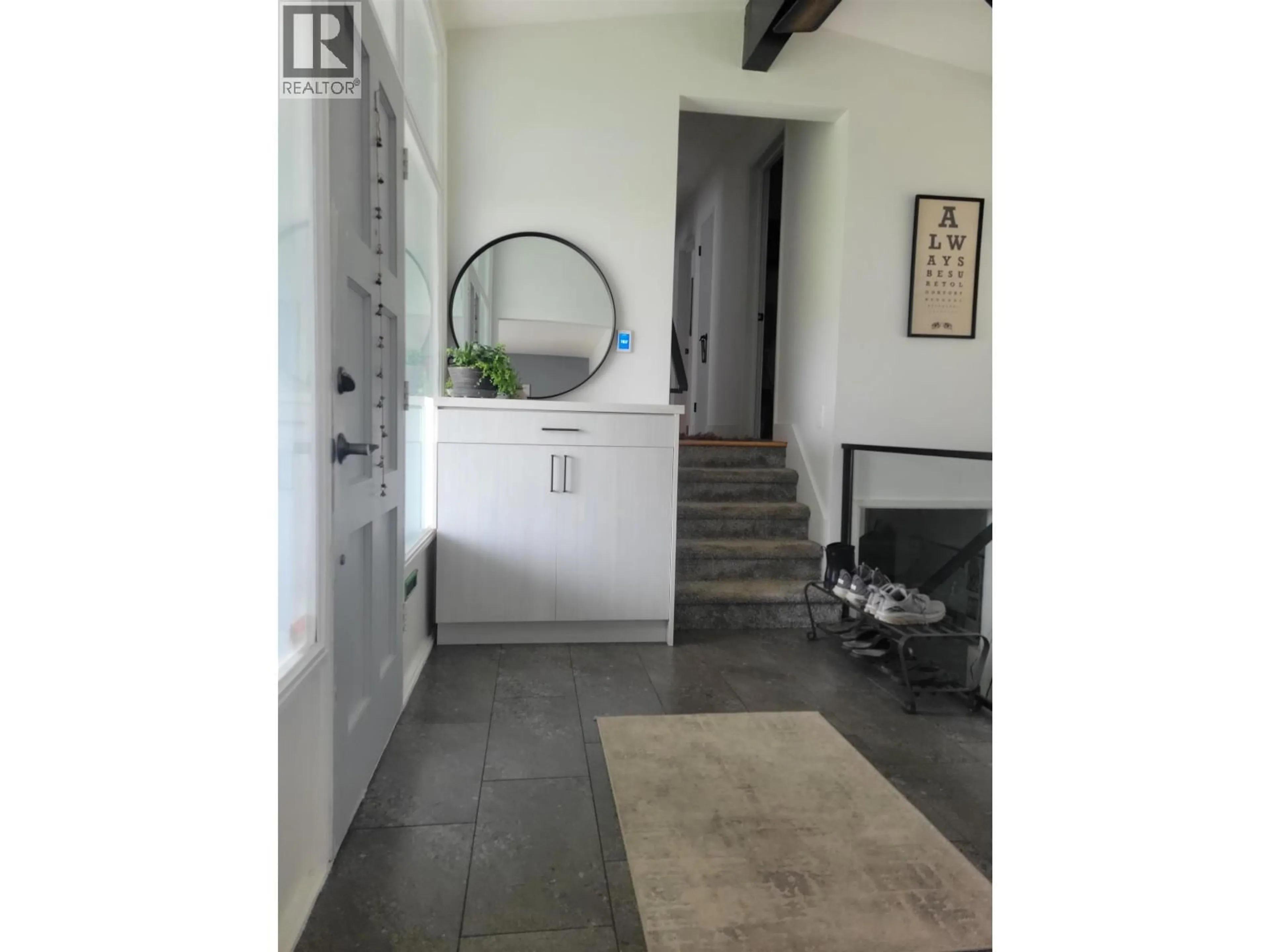 Indoor entryway for 1856 WINDERMERE AVENUE, Port Coquitlam British Columbia V3B2K4