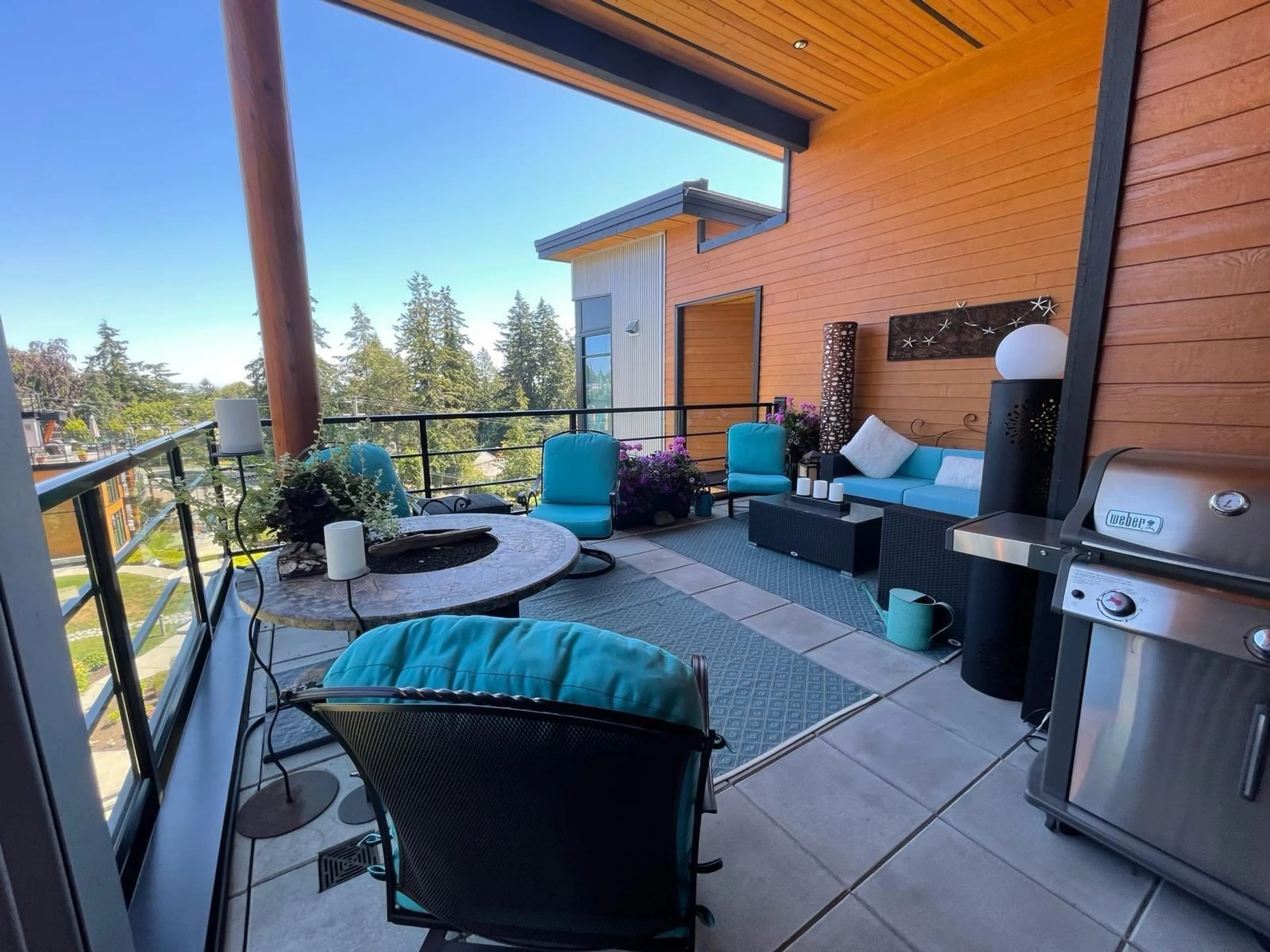 Patio, water/lake/river/ocean view for 504 - 14855 THRIFT AVENUE, White Rock British Columbia V4B2J6