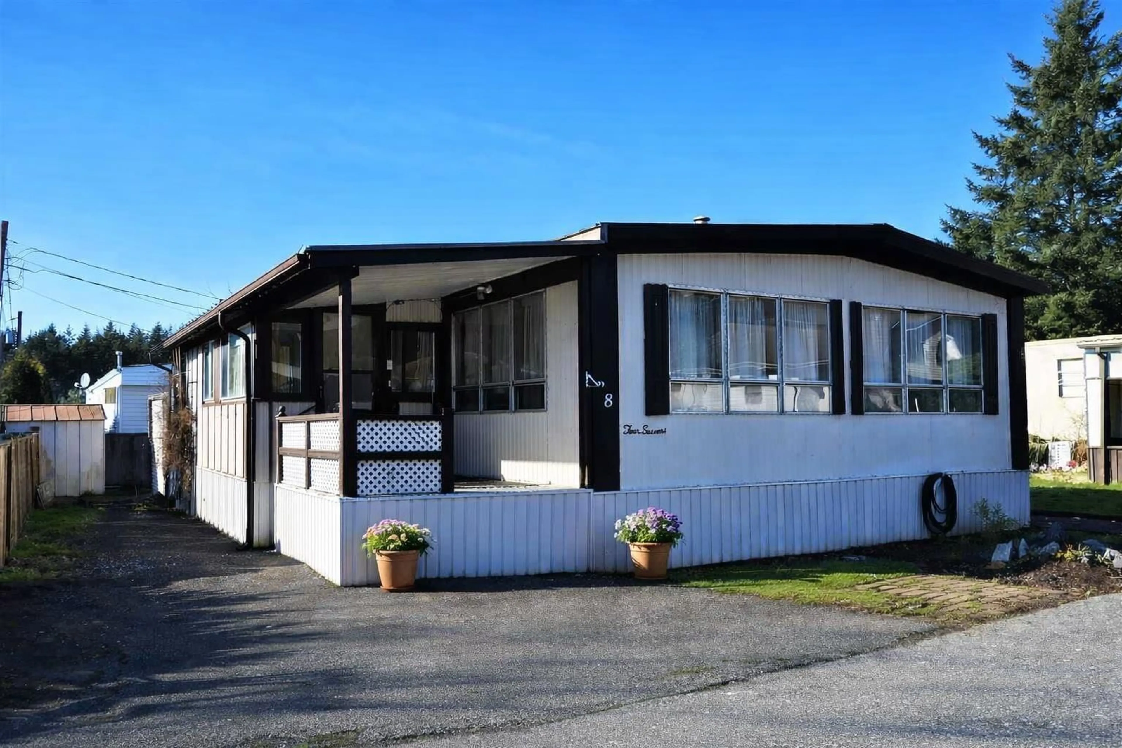 Home with vinyl exterior material, street for 8 - 3031 200 STREET, Langley British Columbia V2Z1N5