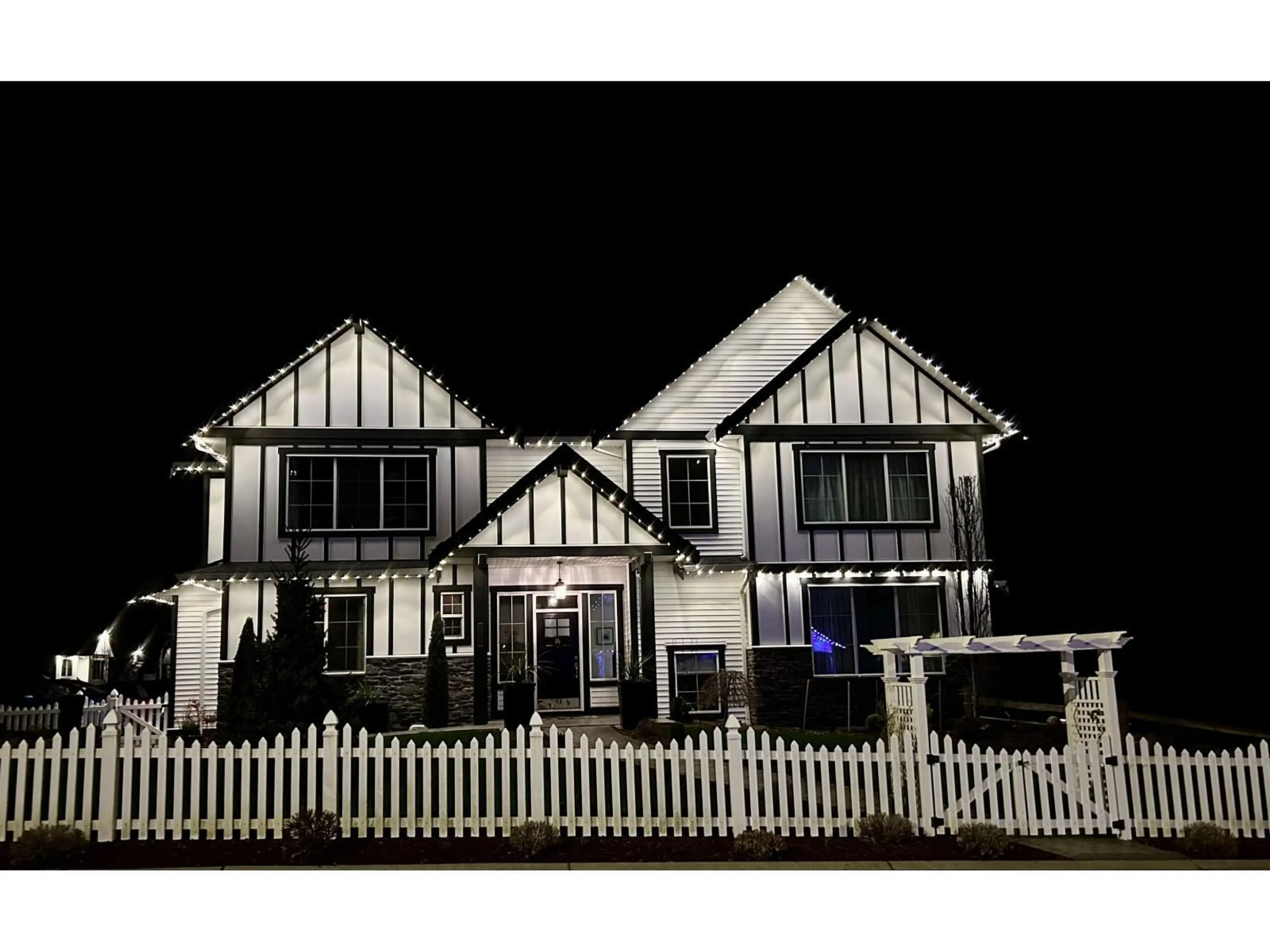 A pic from outside/outdoor area/front of a property/back of a property/a pic from drone, street for 50221 KENSINGTON DRIVE, Chilliwack British Columbia V4Z1J5