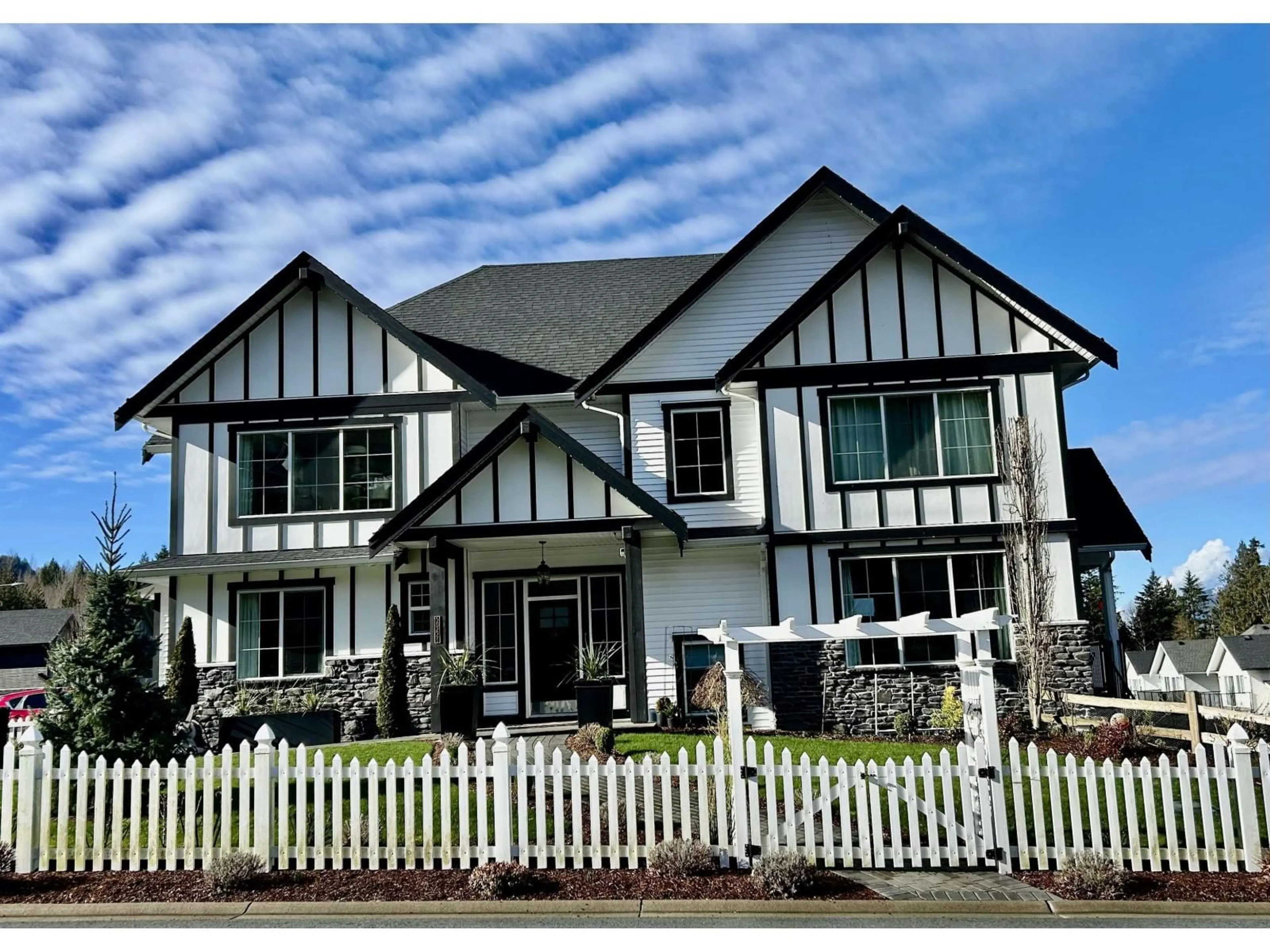 Home with vinyl exterior material, street for 50221 KENSINGTON DRIVE, Chilliwack British Columbia V4Z1J5