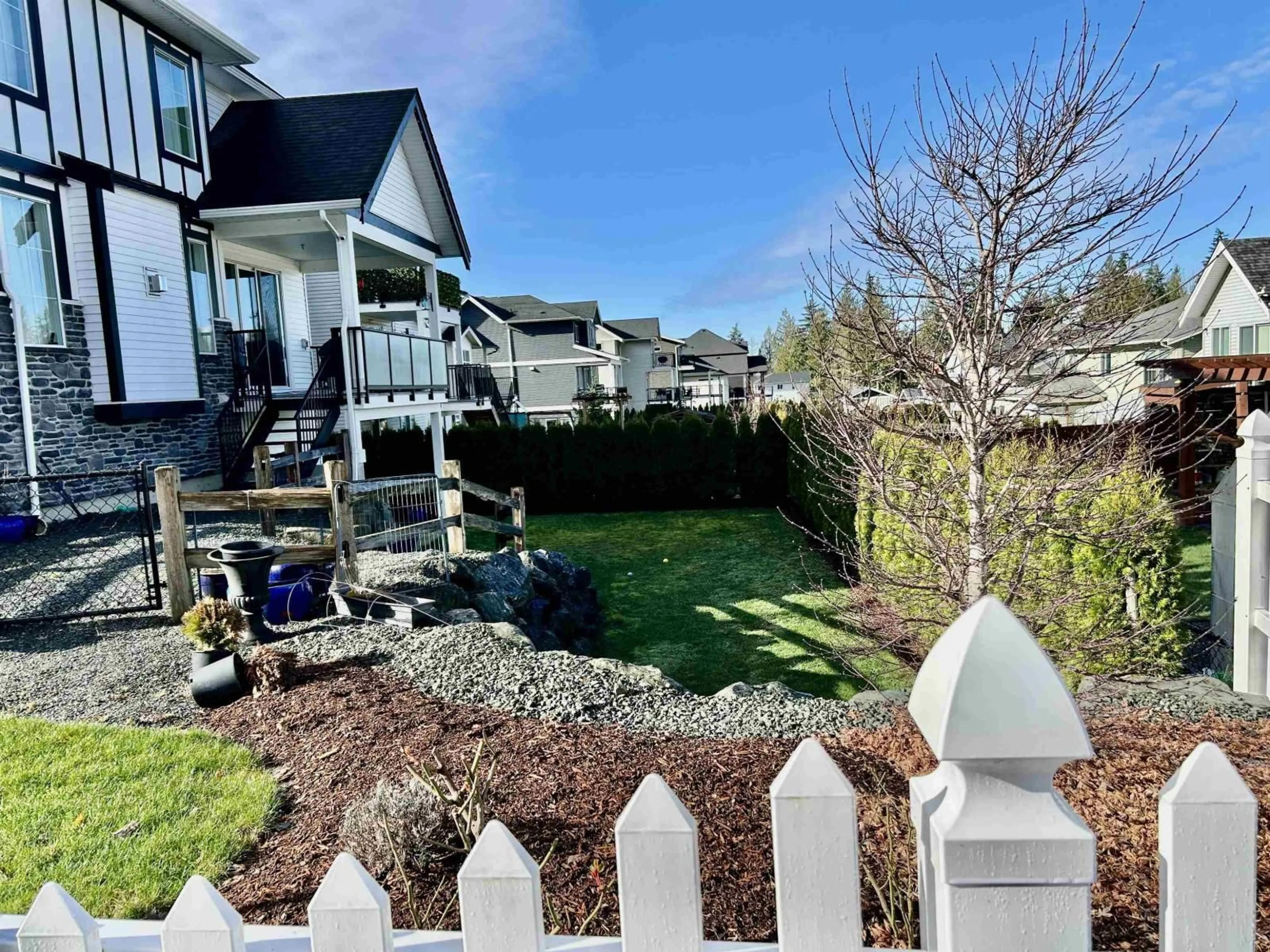 A pic from outside/outdoor area/front of a property/back of a property/a pic from drone, unknown for 50221 KENSINGTON DRIVE, Chilliwack British Columbia V4Z1J5