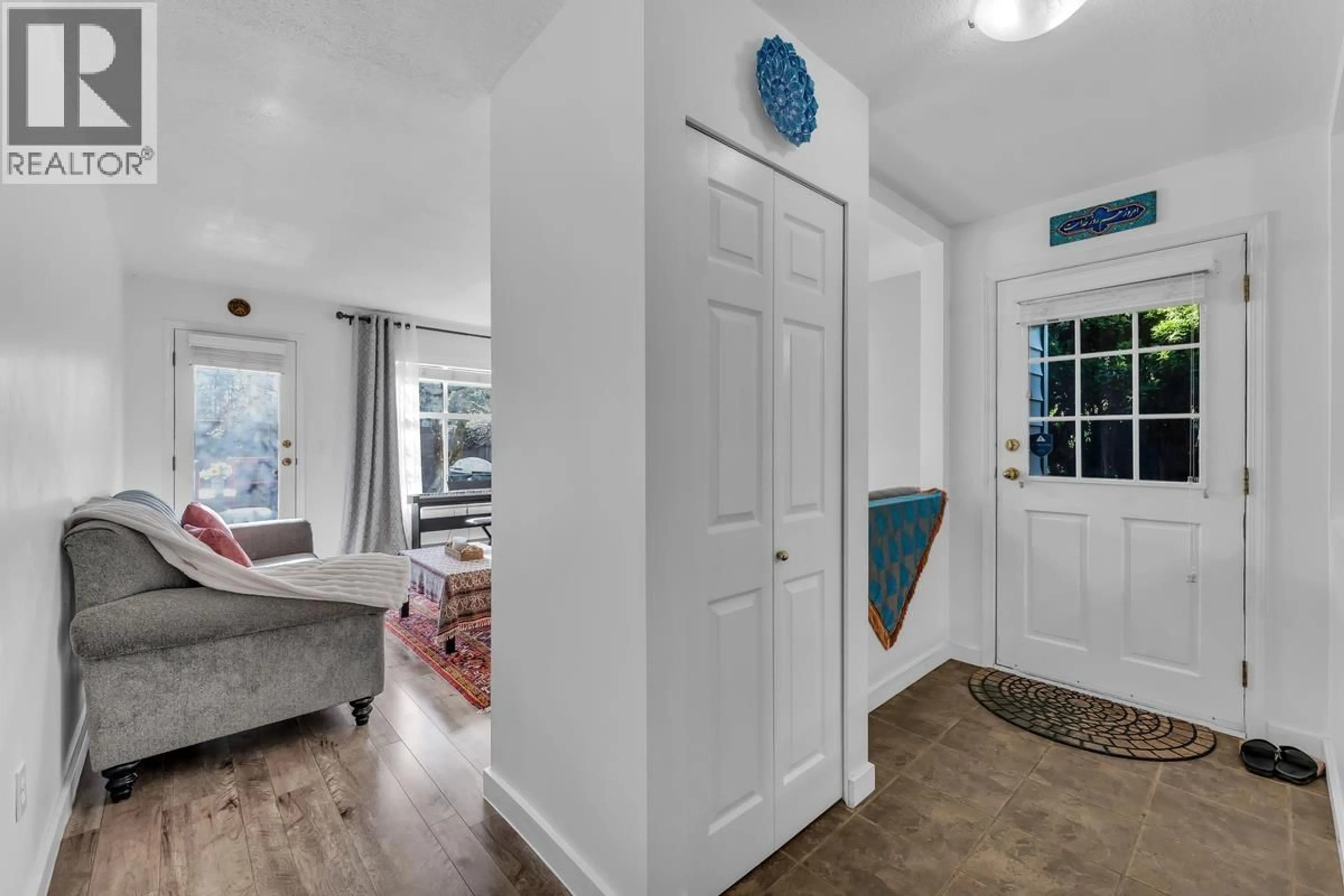 Indoor entryway for 87 - 12099 237 STREET, Maple Ridge British Columbia V4R2C3