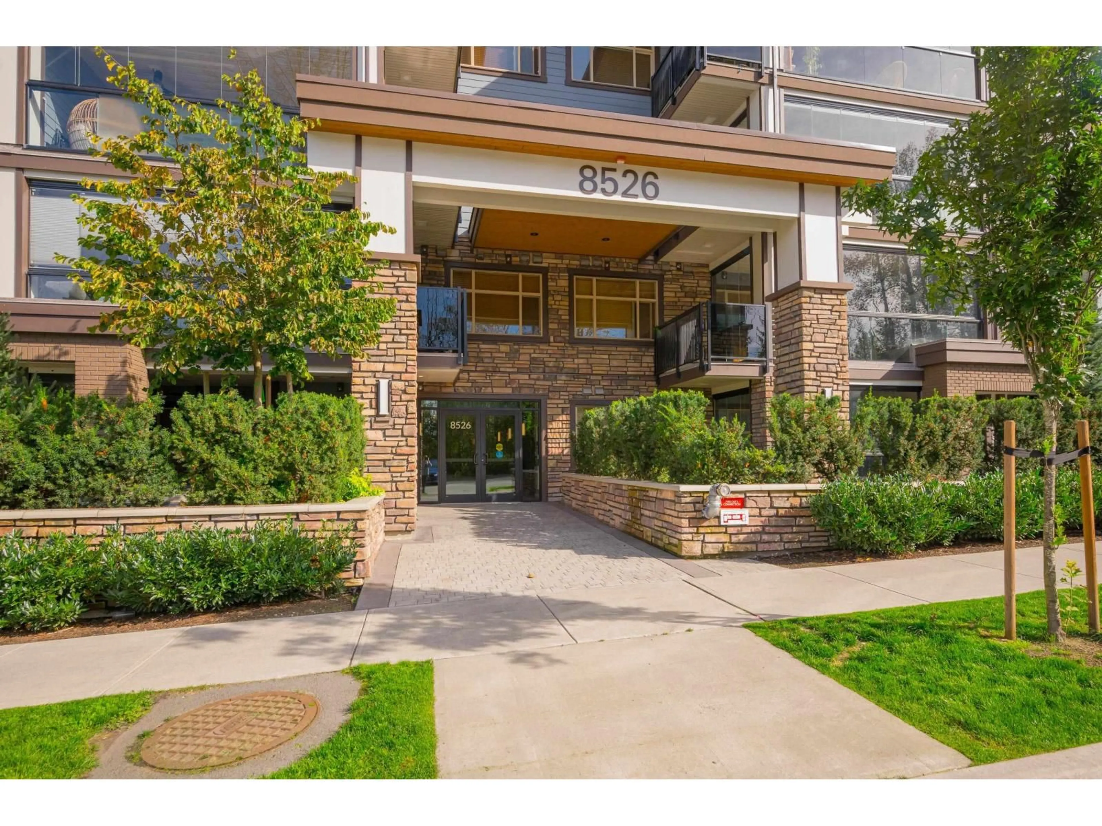 Indoor foyer for 210 - 8526 202B STREET, Langley British Columbia V2Y3L3