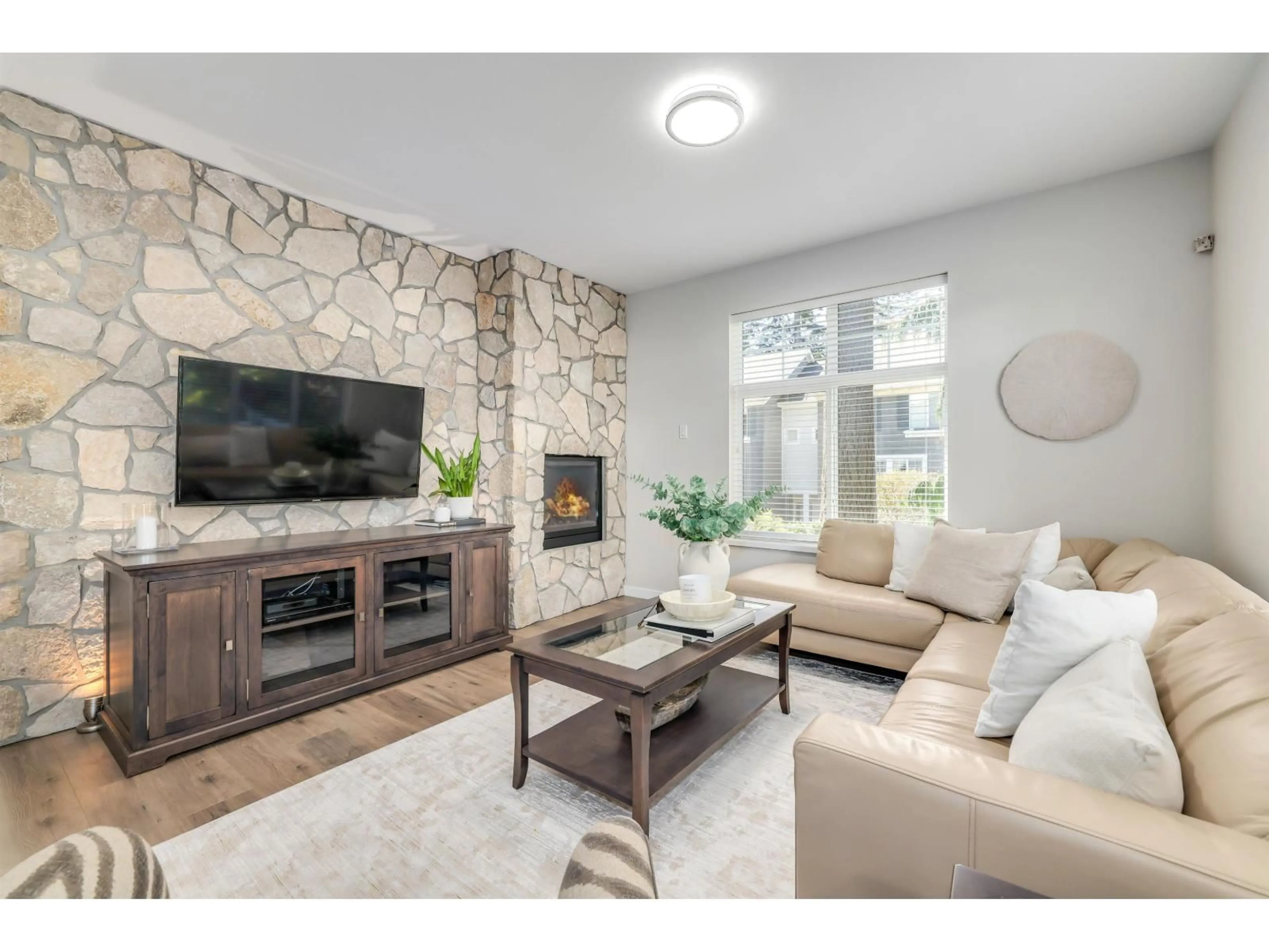 Living room with furniture, ceramic/tile floor for 19 - 253 171 STREET, Surrey British Columbia V3Z9P4