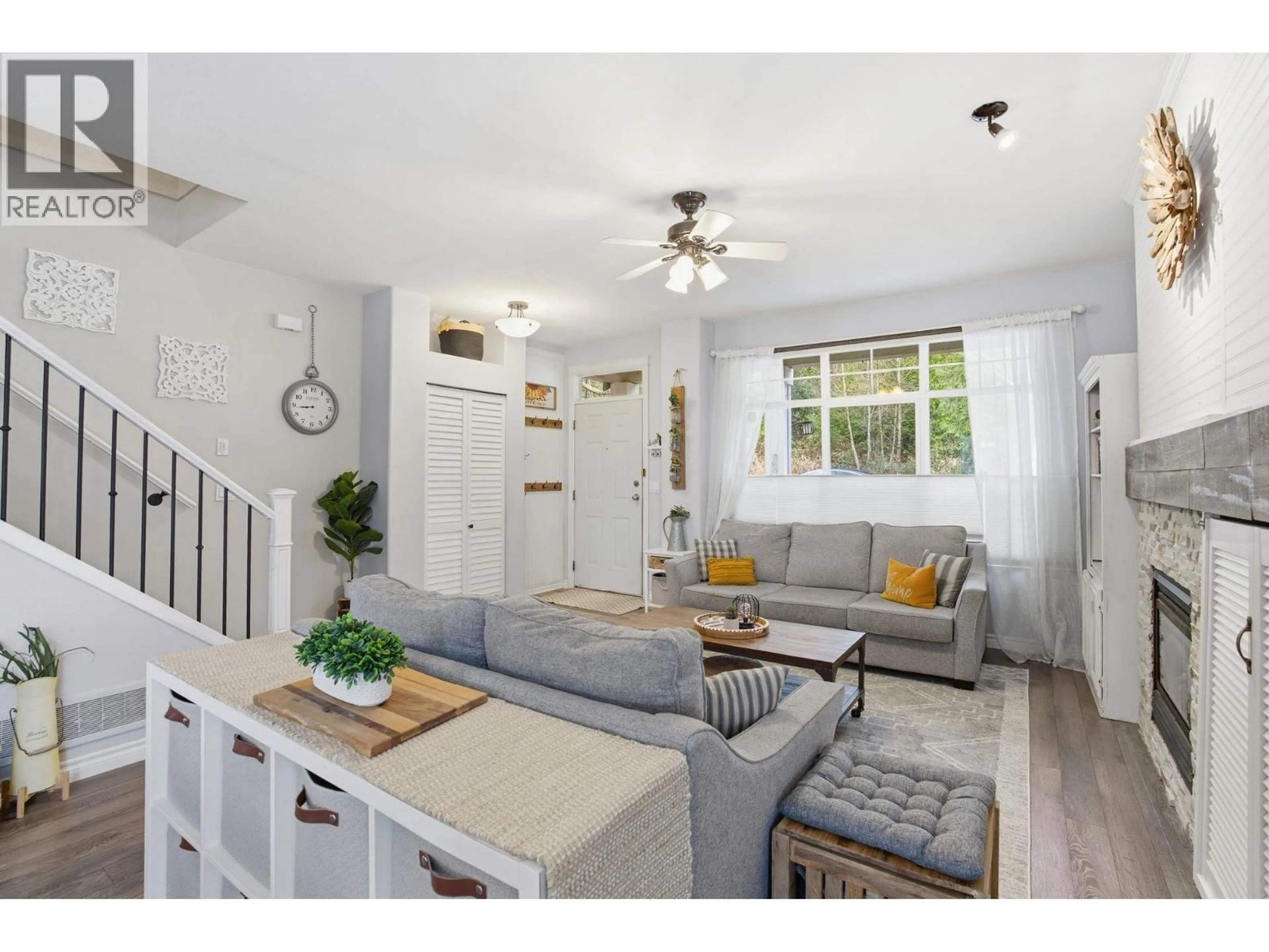 Living room with furniture, unknown for 10241 244 STREET, Maple Ridge British Columbia V2W2E3