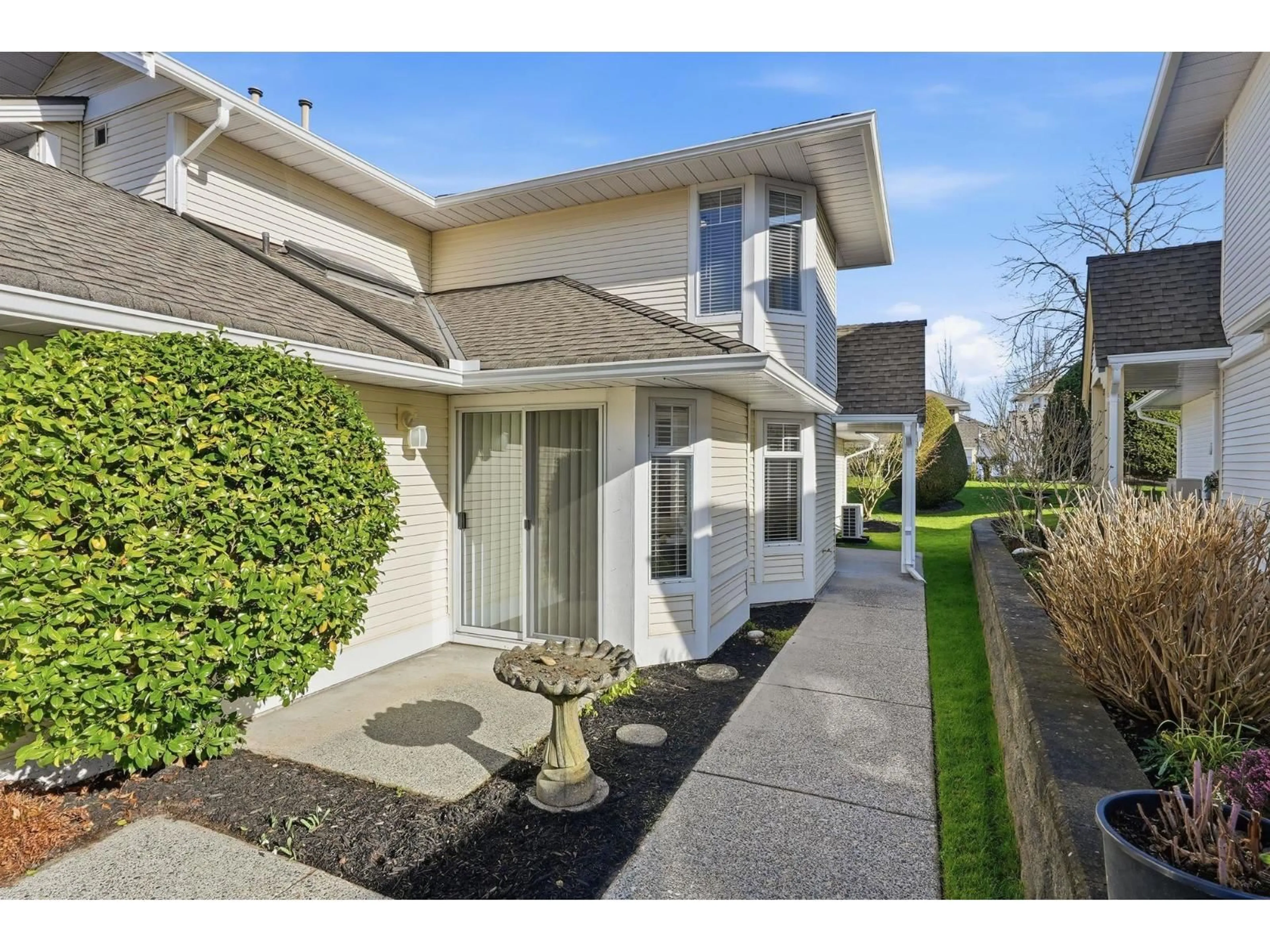 Unknown for 100 - 8737 212 STREET, Langley British Columbia V1M2C8