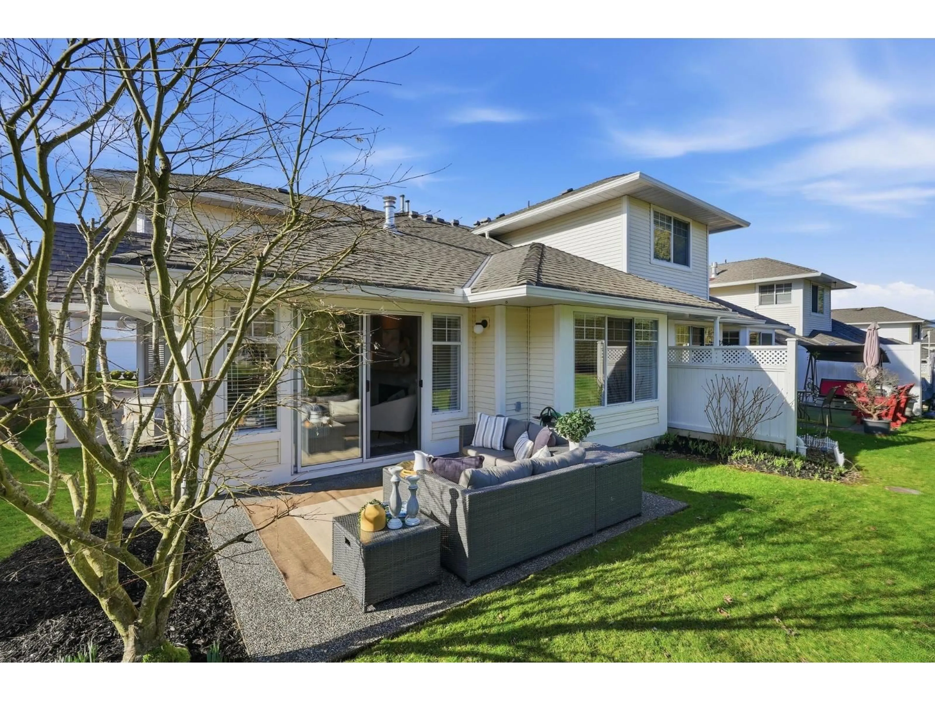 Unknown for 100 - 8737 212 STREET, Langley British Columbia V1M2C8