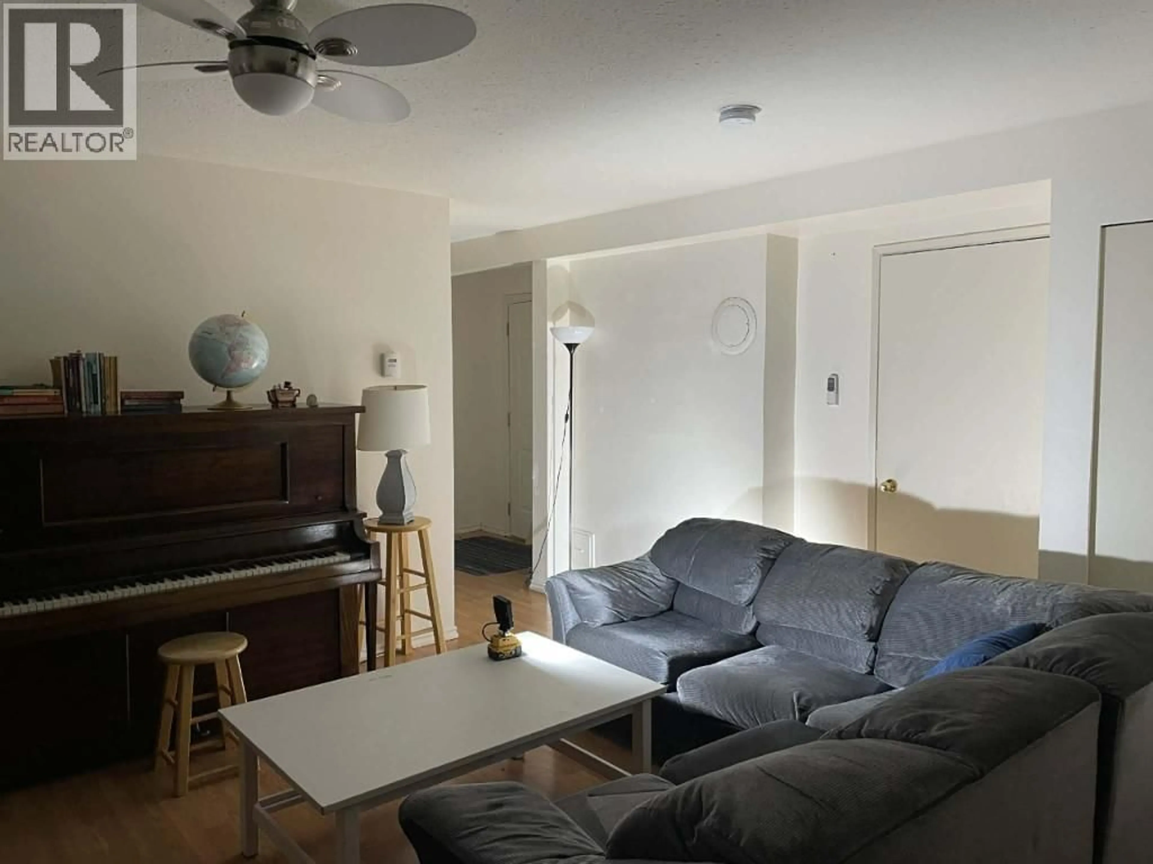 Living room with furniture, unknown for 1214 CAROL PLACE, Gibsons British Columbia V0N1V4