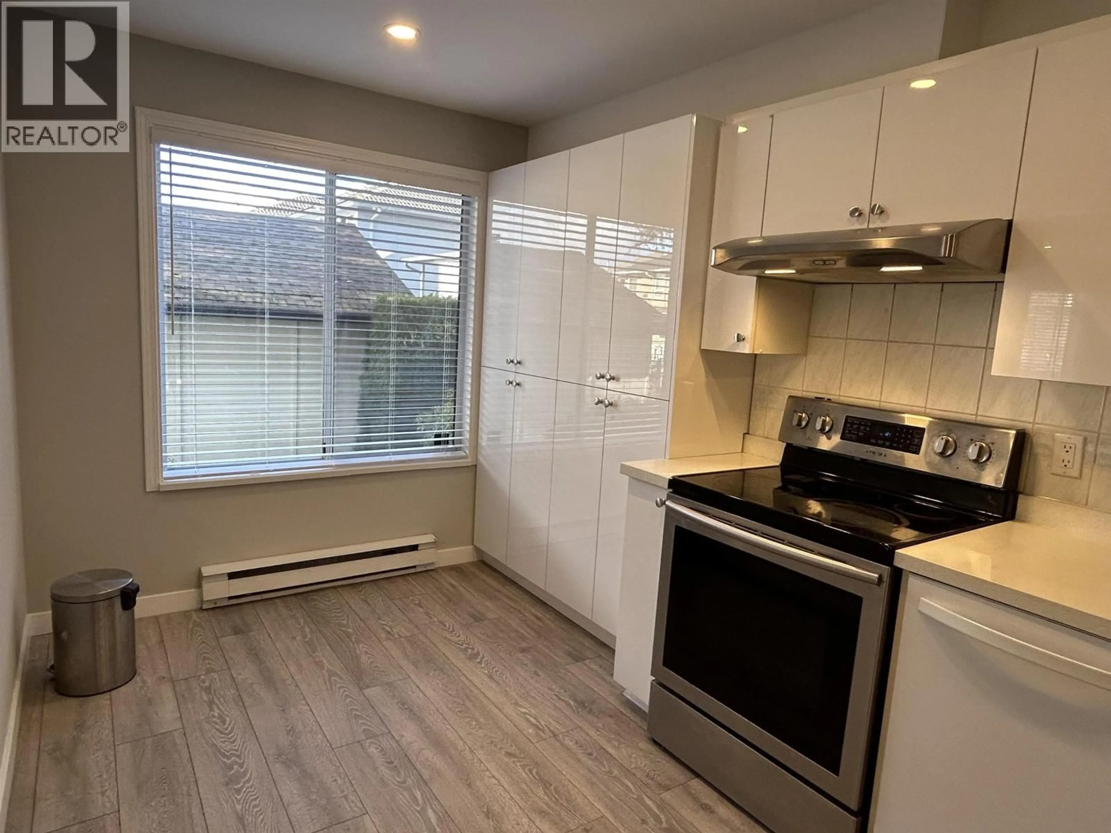 Unknown for 105 - 5875 IMPERIAL STREET, Burnaby British Columbia V5J1G4