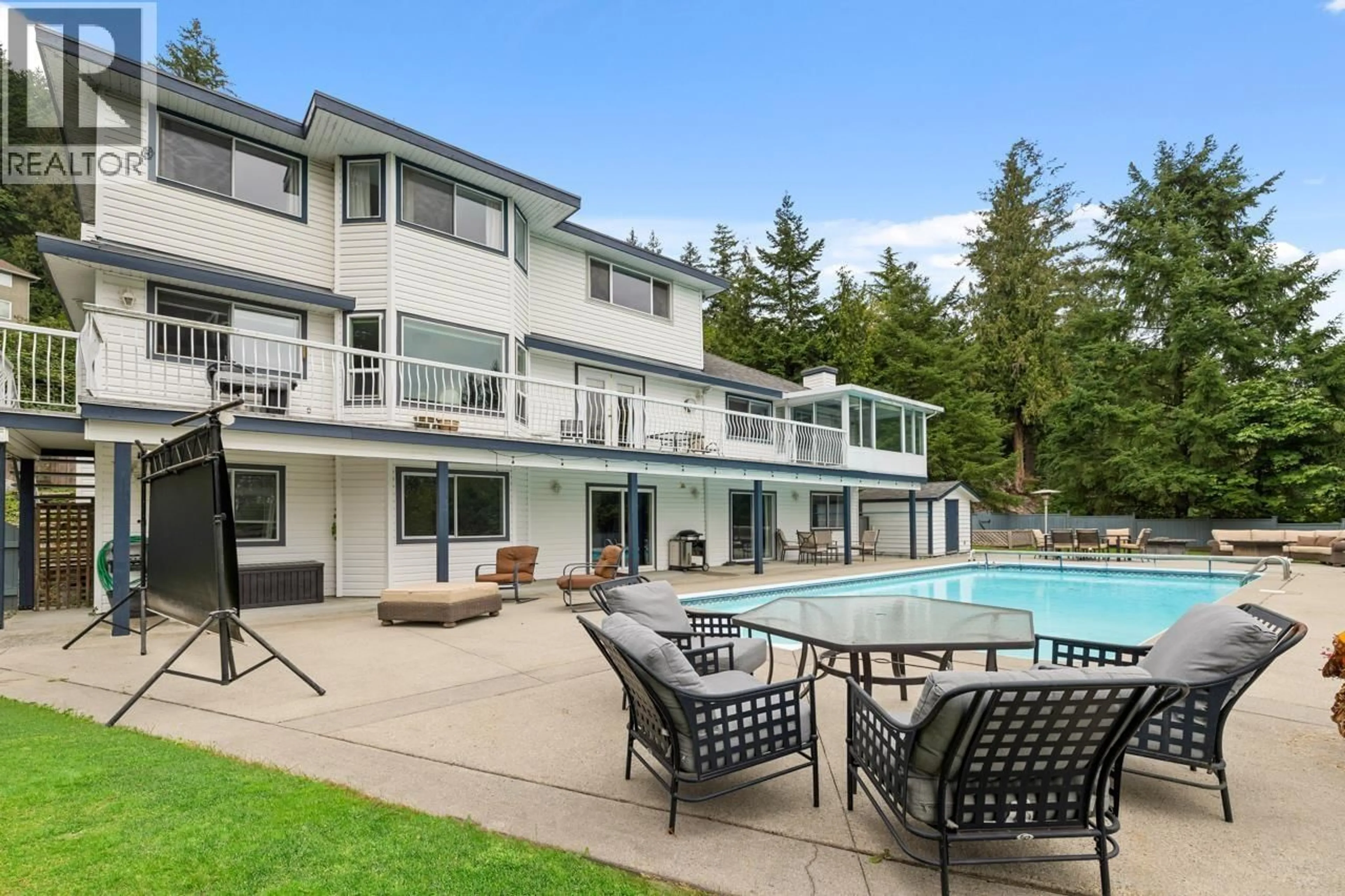 Patio, water/lake/river/ocean view for 15333 SHERIDAN DRIVE, Pitt Meadows British Columbia V3Y2T9