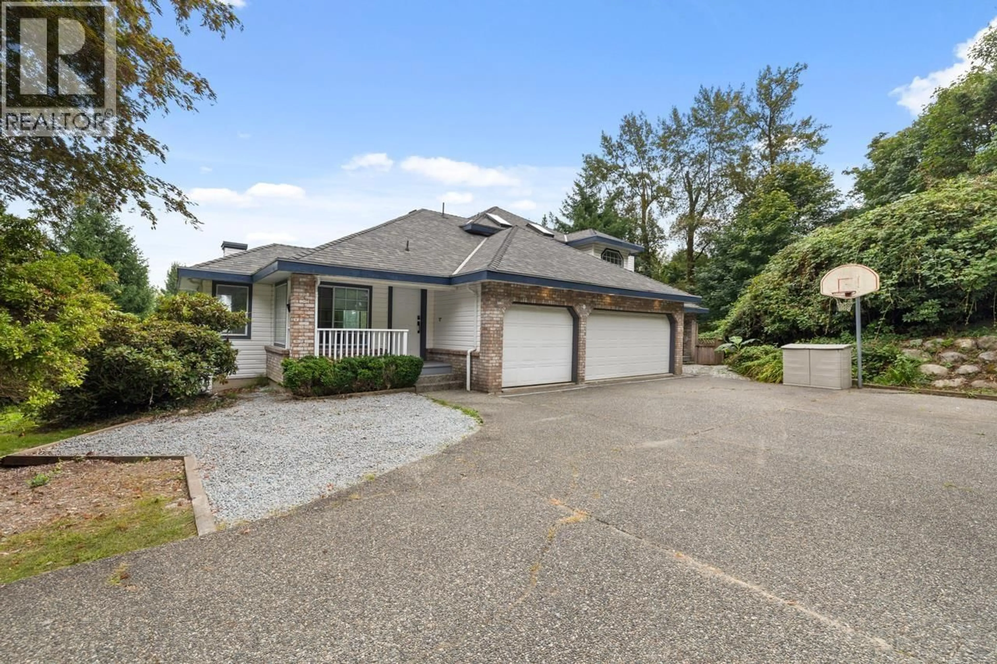 A pic from outside/outdoor area/front of a property/back of a property/a pic from drone, street for 15333 SHERIDAN DRIVE, Pitt Meadows British Columbia V3Y2T9