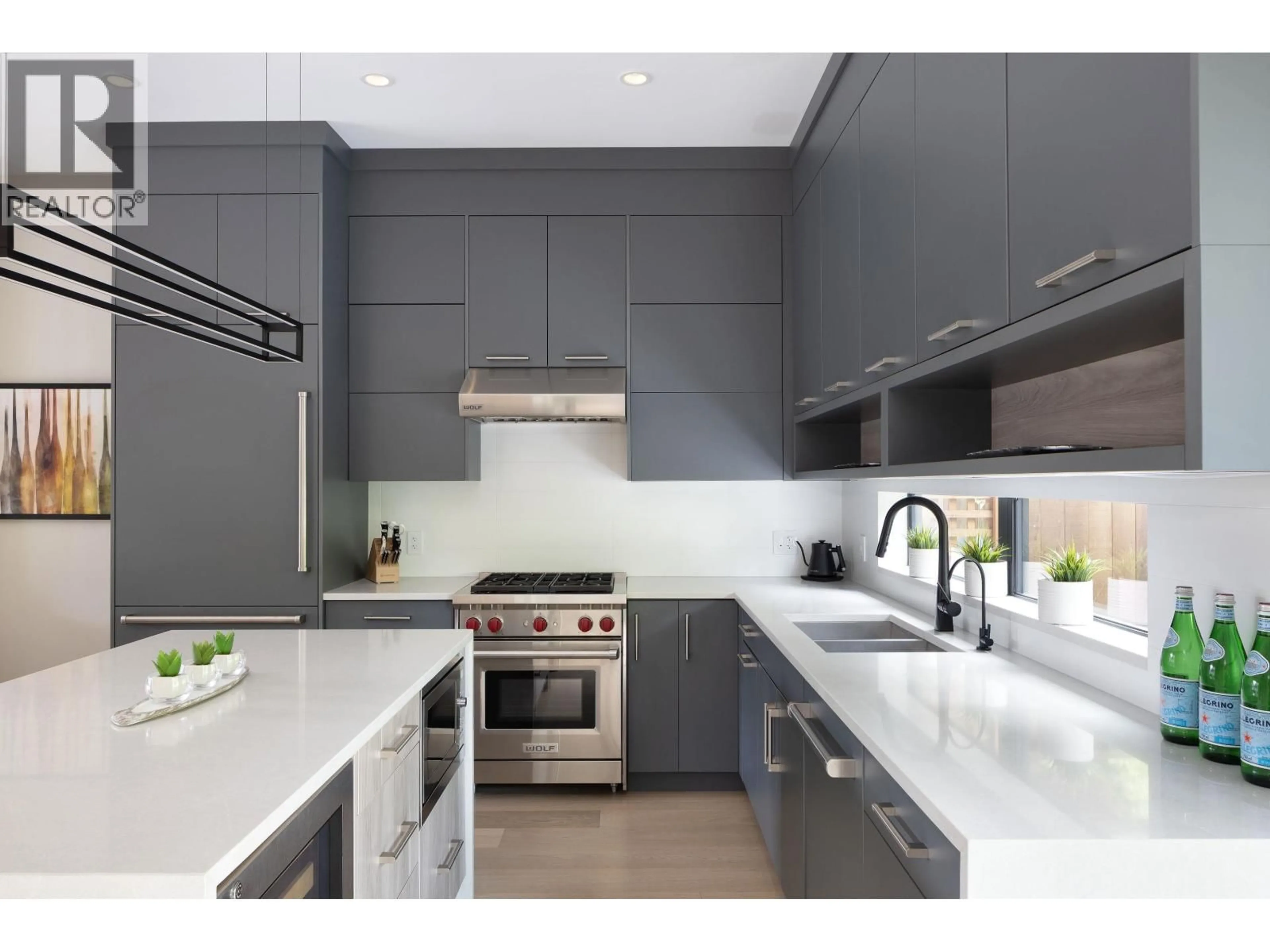 Contemporary kitchen, ceramic/tile floor for 8 - 1350 CLOUDBURST DRIVE, Whistler British Columbia V8E1N6