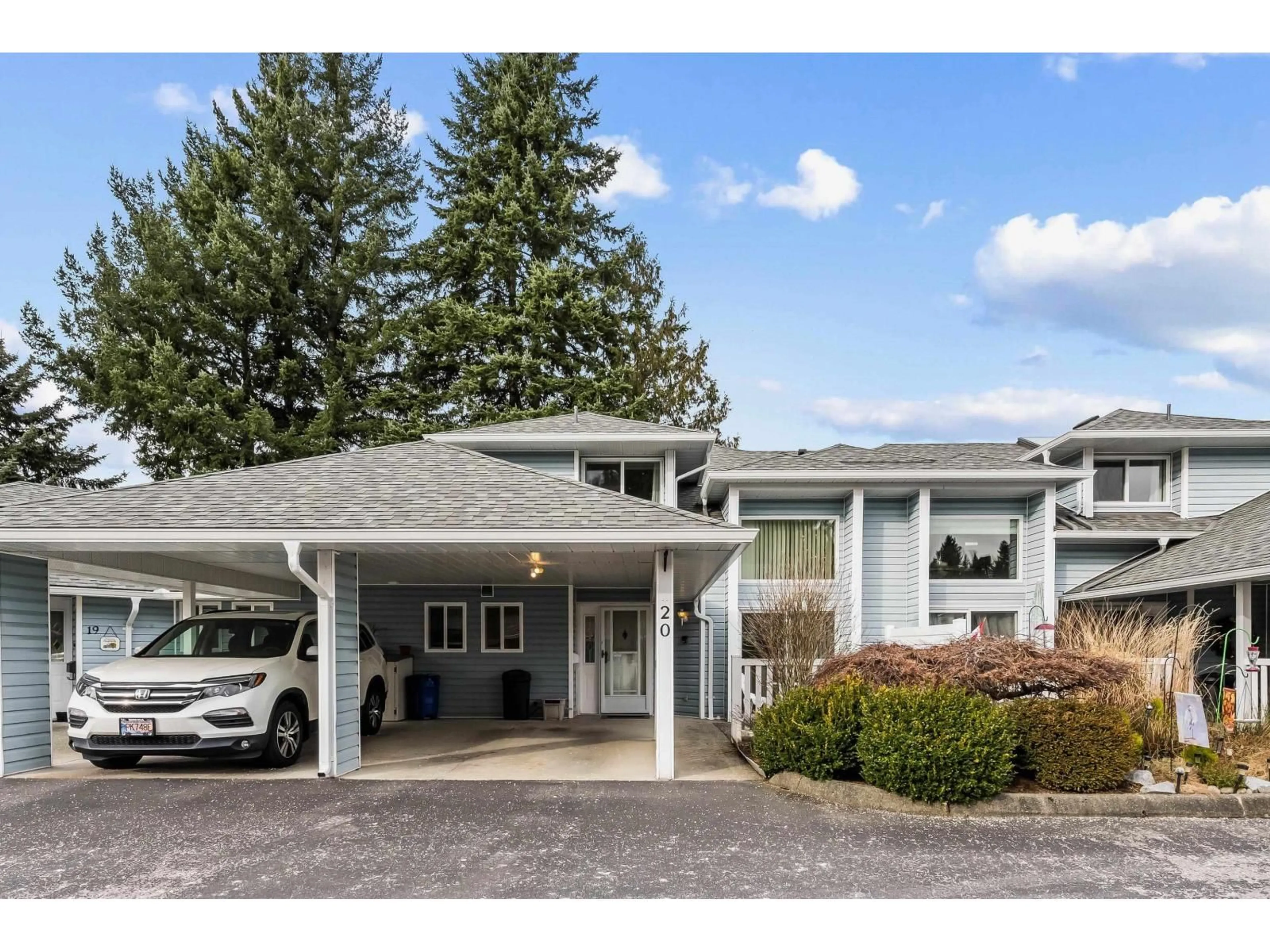 Home with vinyl exterior material, unknown for 20 - 3292 VERNON TERRACE, Abbotsford British Columbia V2S6W7