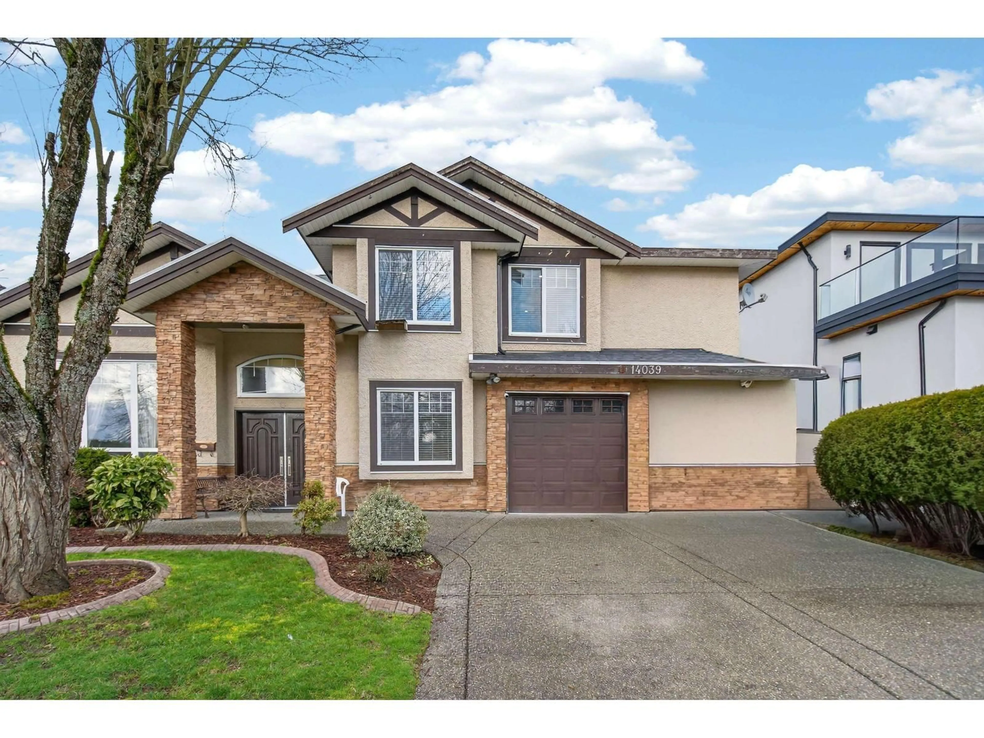 Home with vinyl exterior material, street for 14039 91 AVENUE, Surrey British Columbia V3V1E6