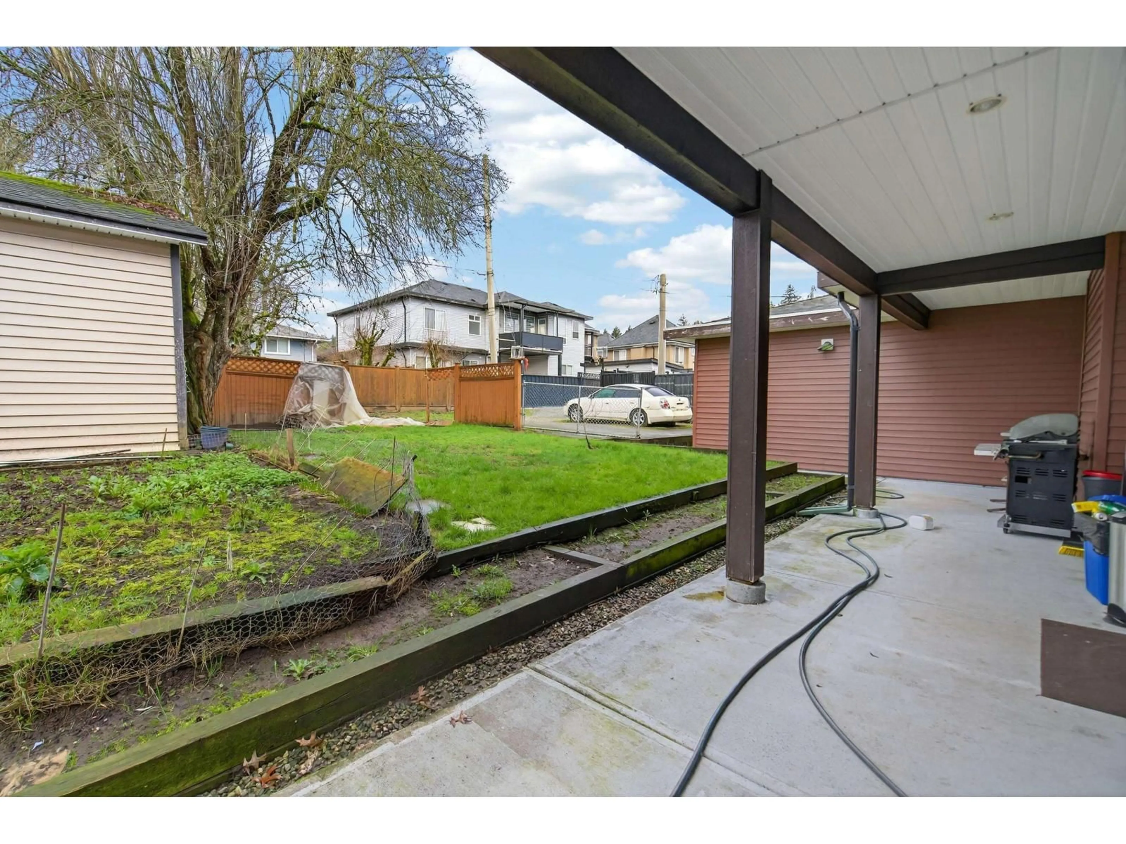 Patio, street for 14039 91 AVENUE, Surrey British Columbia V3V1E6