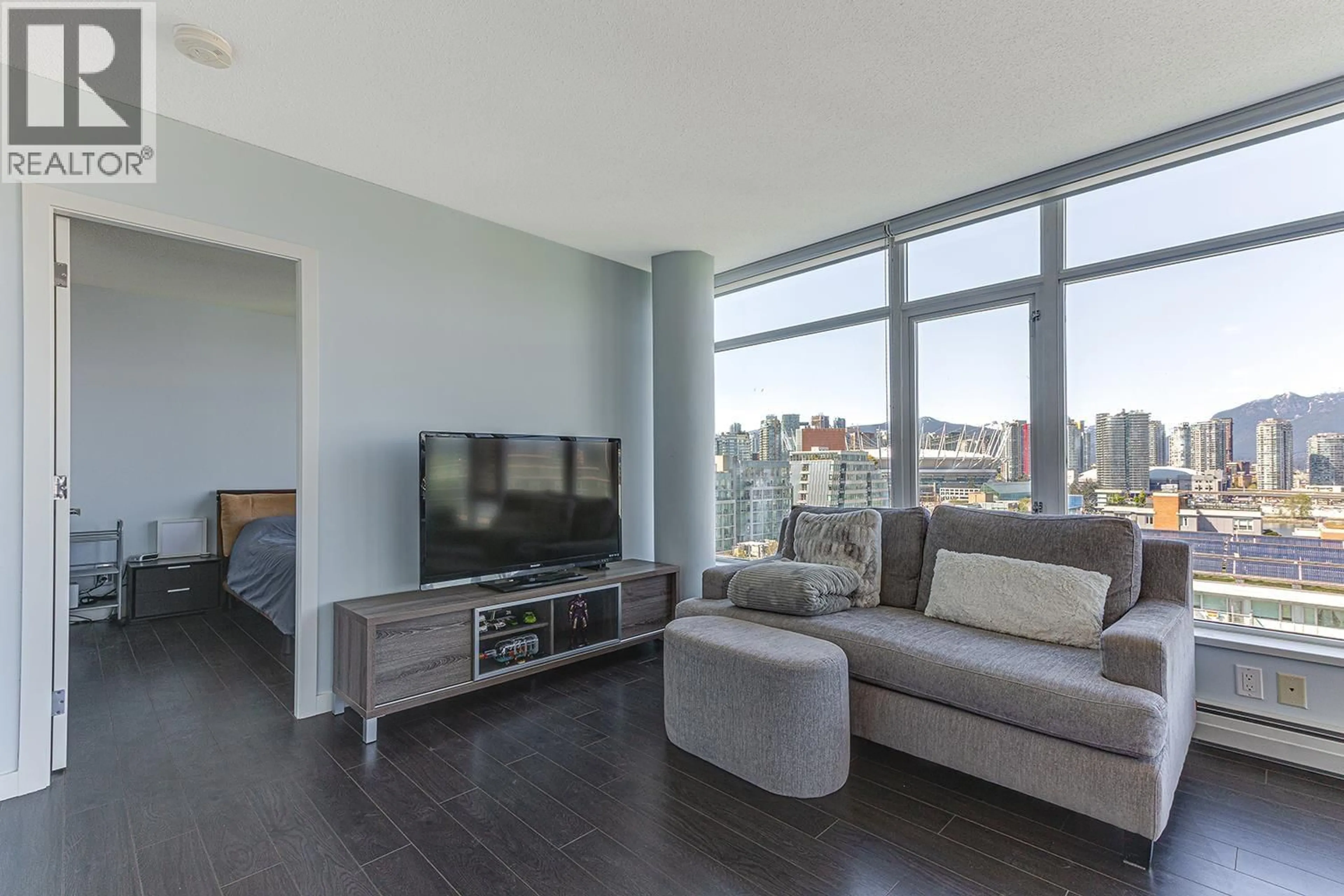 Living room with furniture, unknown for 1404 - 138 1ST AVENUE, Vancouver British Columbia V5Y0H5