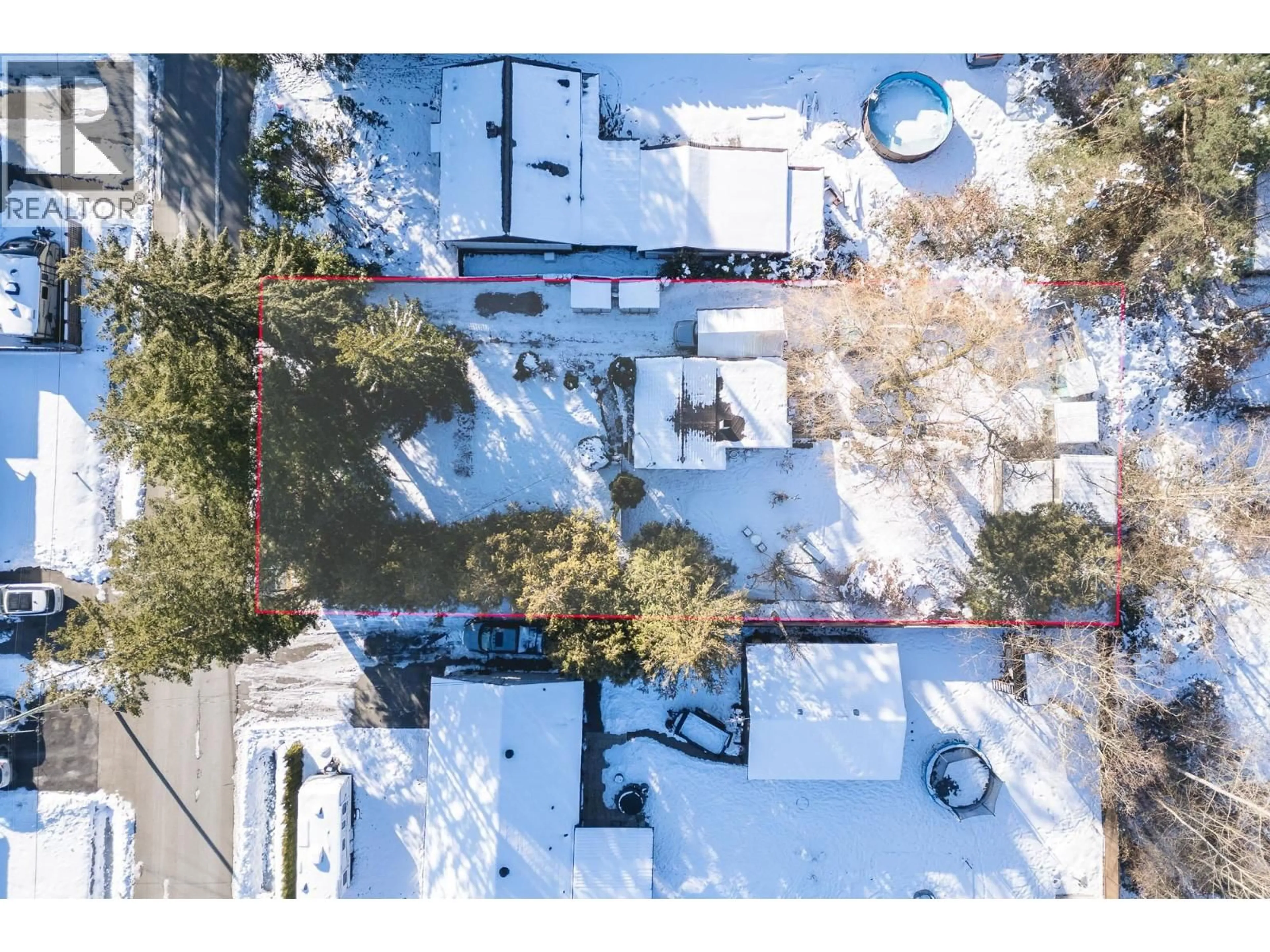 A pic from outside/outdoor area/front of a property/back of a property/a pic from drone, street for 11821 GLENHURST STREET, Maple Ridge British Columbia V2X6V7
