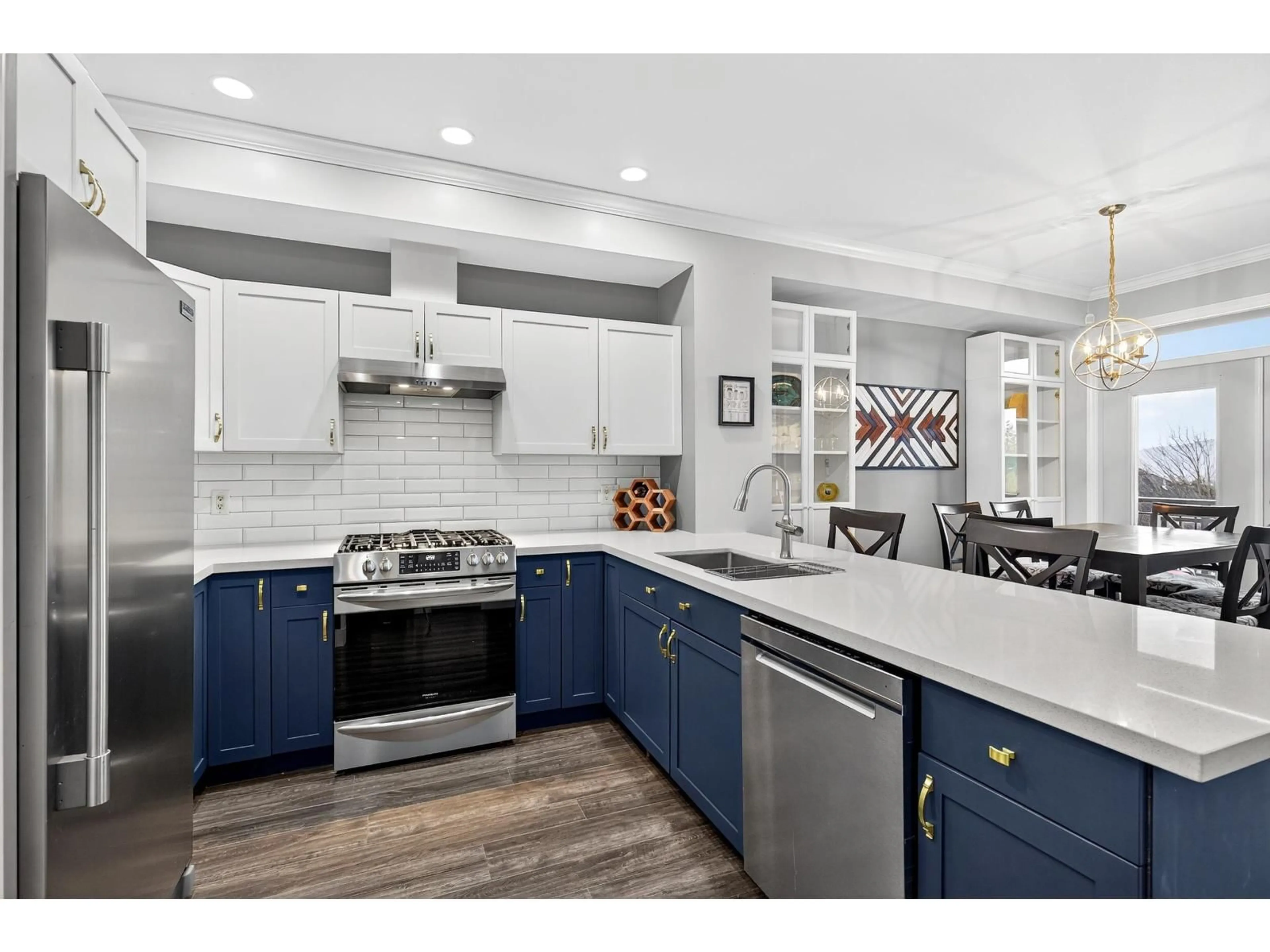 Open concept kitchen, ceramic/tile floor for 15 - 5900 JINKERSON ROAD, Chilliwack British Columbia V2R0B2