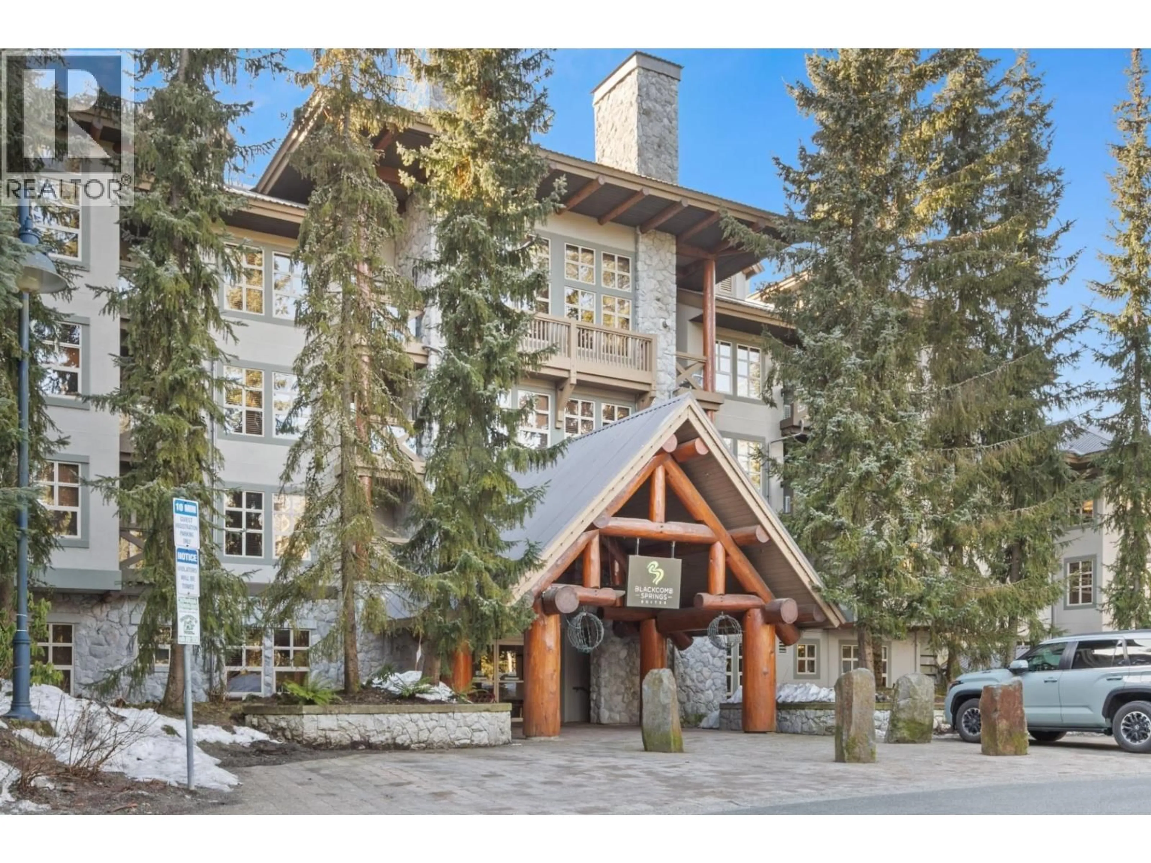 Indoor foyer for 616 - 4899 PAINTED CLIFF ROAD, Whistler British Columbia V8E1E2