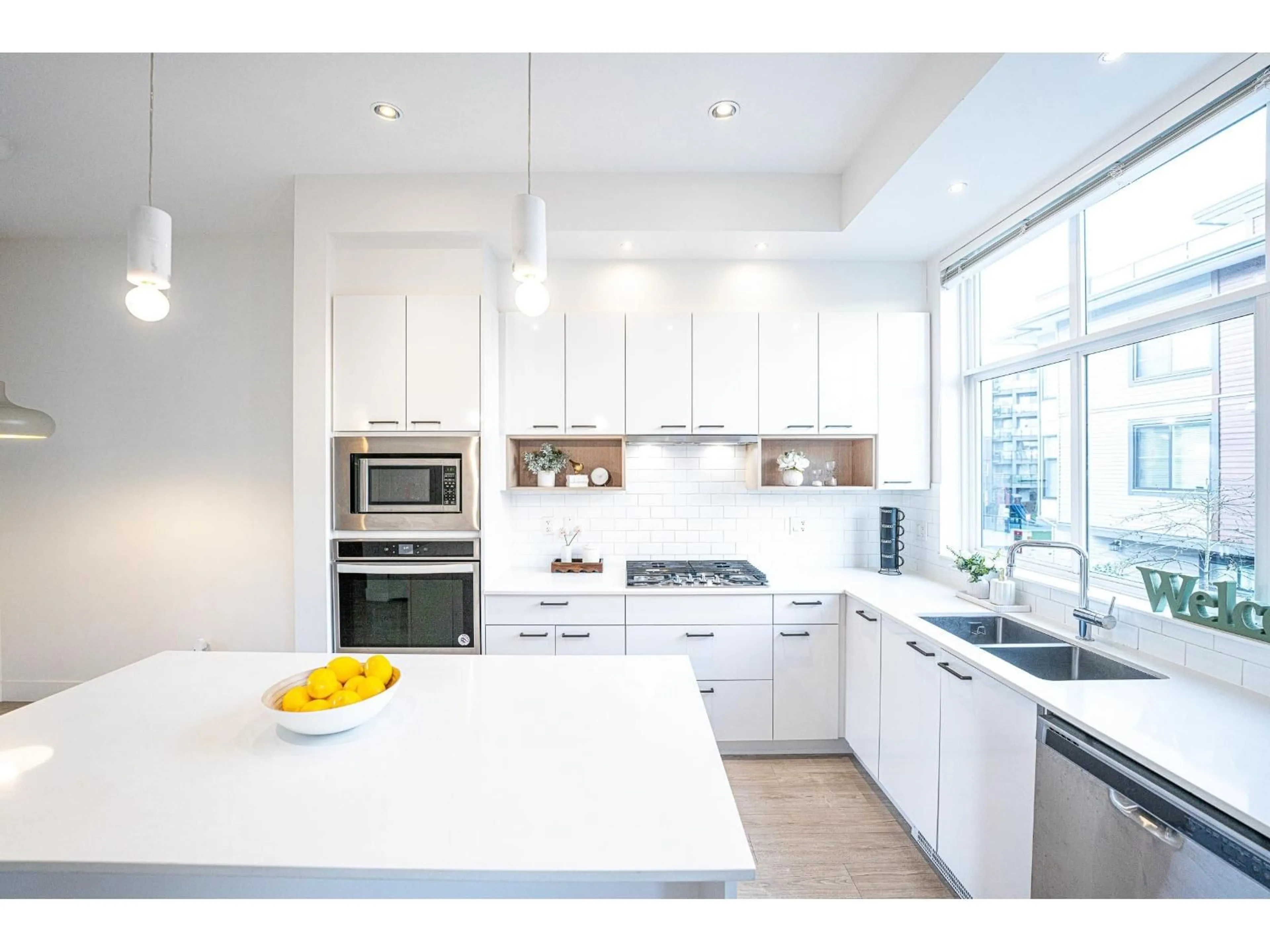 Contemporary kitchen, unknown for 6 - 20849 78B AVENUE, Langley British Columbia V2Y0X6