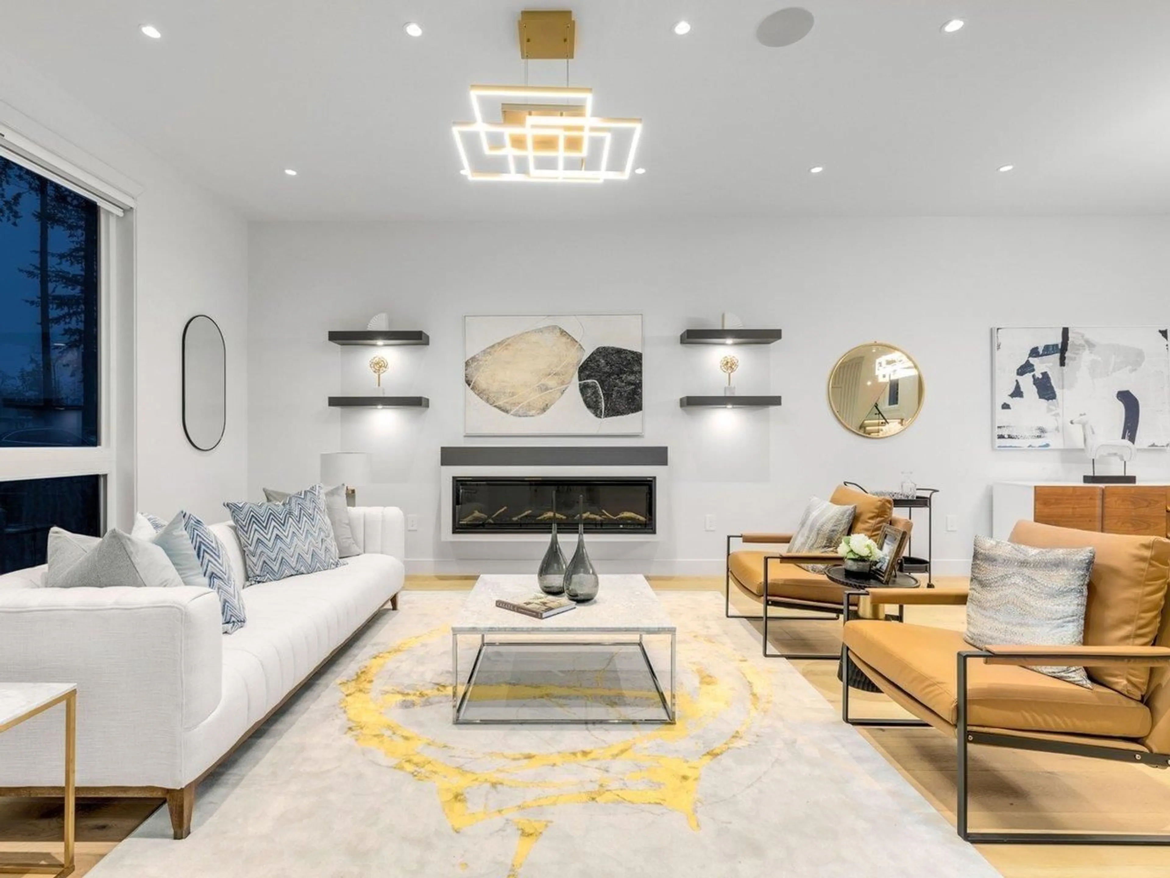 Living room with furniture, ceramic/tile floor for 2589 141 STREET, Surrey British Columbia V4P2E5