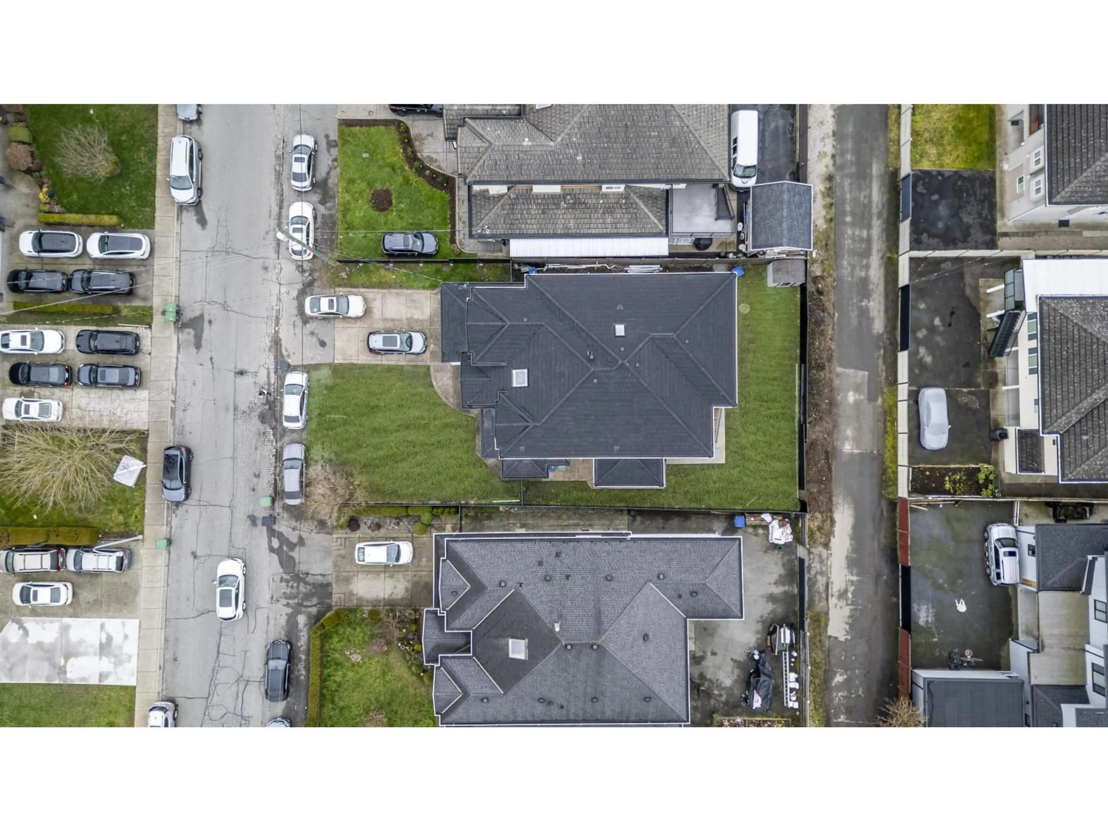 A pic from outside/outdoor area/front of a property/back of a property/a pic from drone, street for 13114 73A AVENUE, Surrey British Columbia V3W2R7
